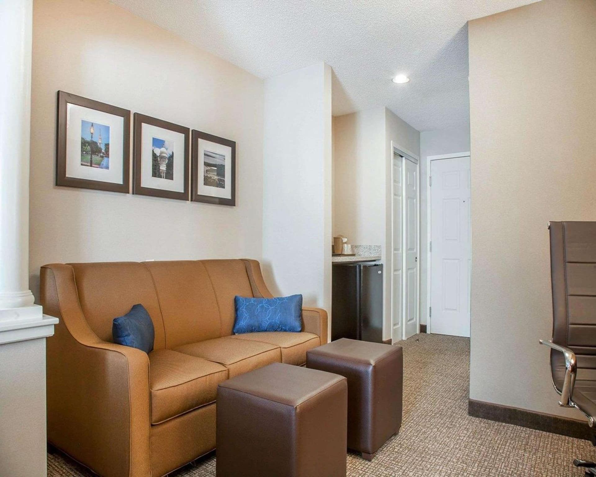 Comfort Suites West Warwick - Providence gallery photo in West Warwick — image 24