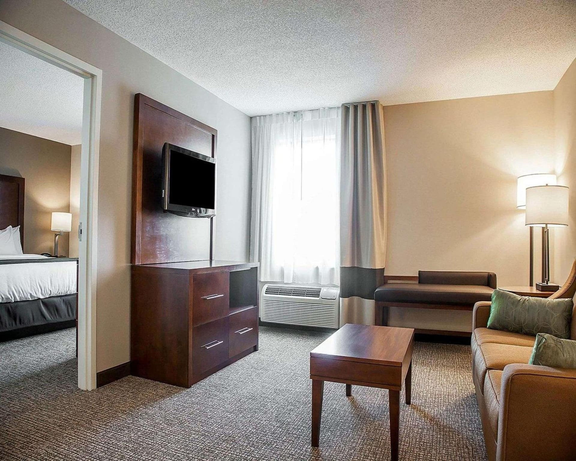 Comfort Suites West Warwick - Providence gallery photo in West Warwick — image 30