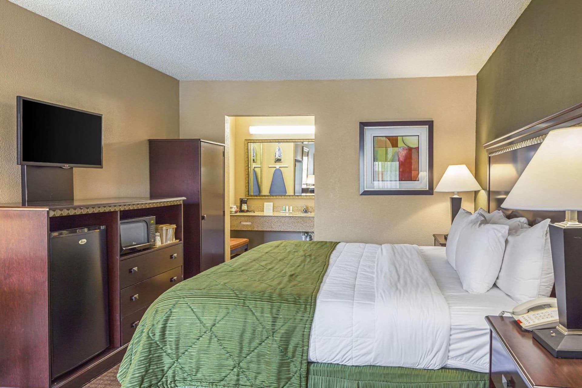 Quality Inn & Suites Greenville - Haywood Mall gallery photo in Greenville, SC — image 16