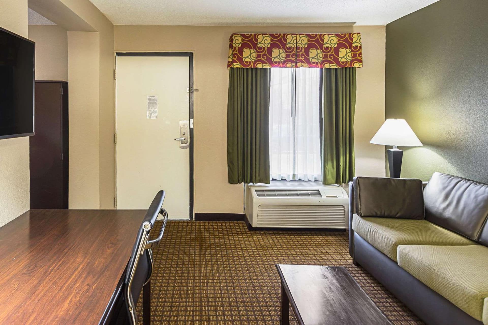 Quality Inn & Suites Greenville - Haywood Mall gallery photo in Greenville, SC — image 48