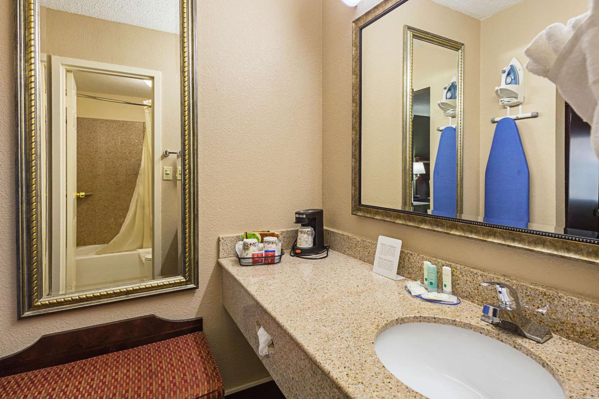 Quality Inn & Suites Greenville - Haywood Mall gallery photo in Greenville, SC — image 36