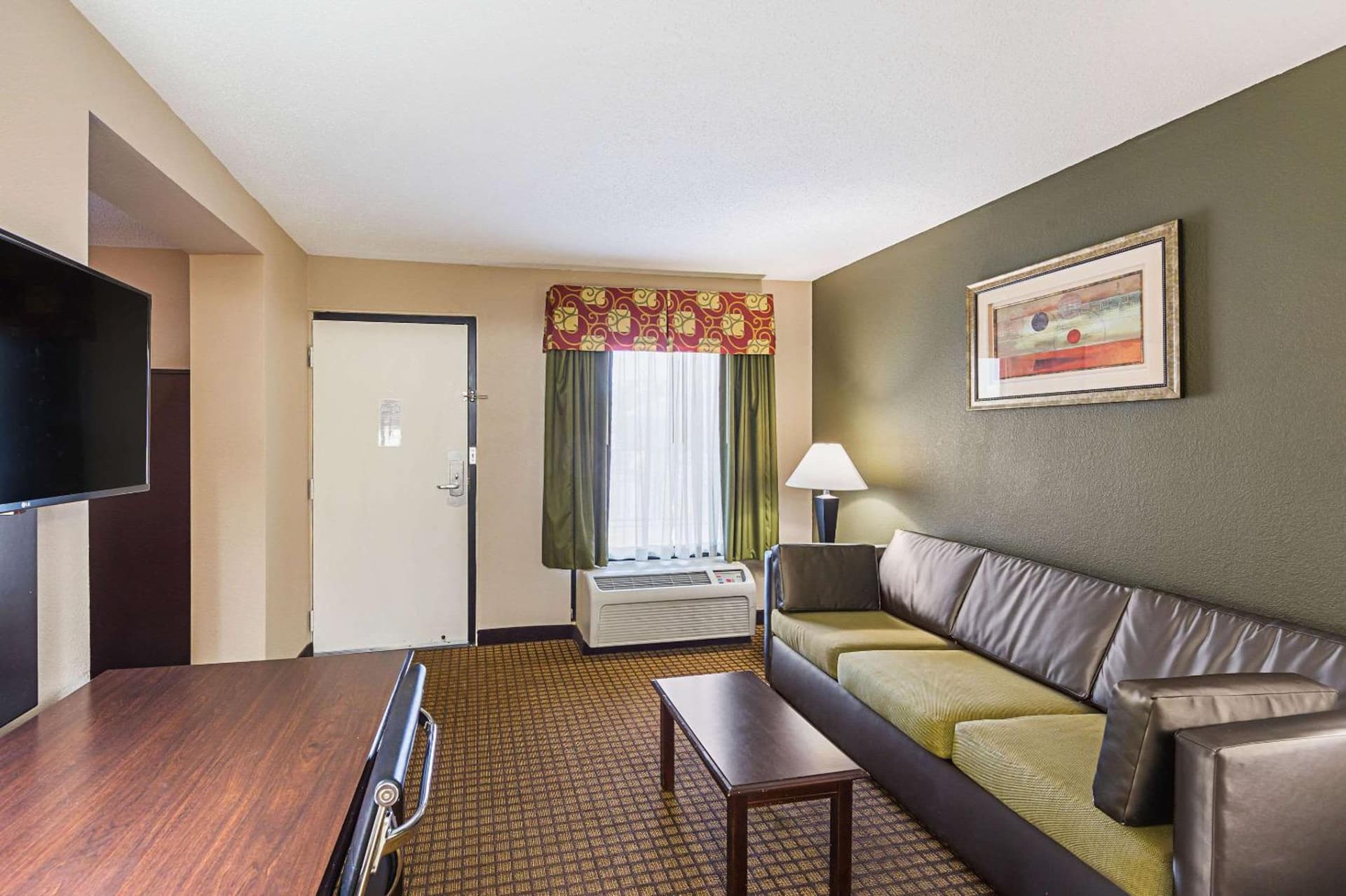 Quality Inn & Suites Greenville - Haywood Mall gallery photo in Greenville, SC — image 22