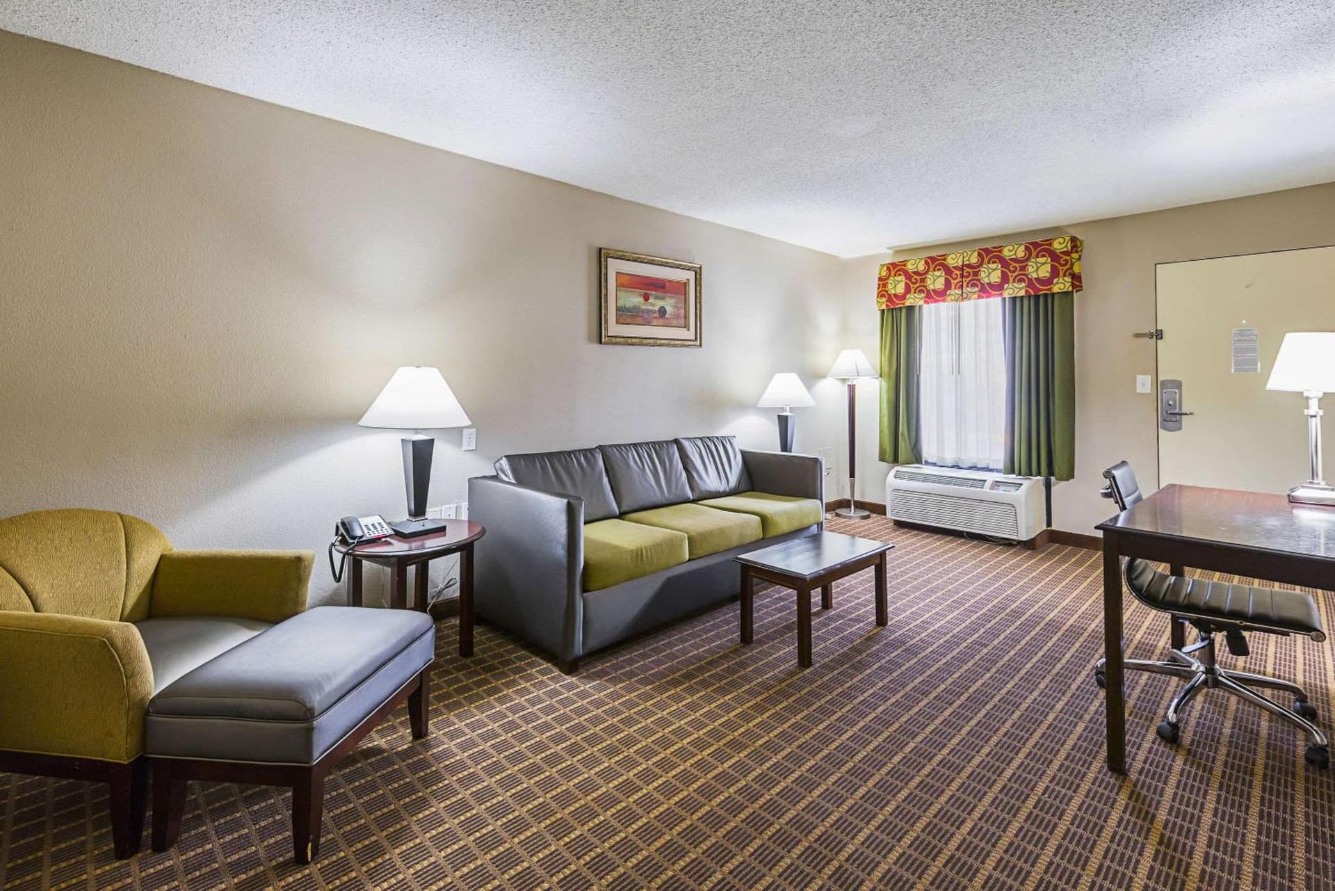 Quality Inn & Suites Greenville - Haywood Mall gallery photo in Greenville, SC — image 25