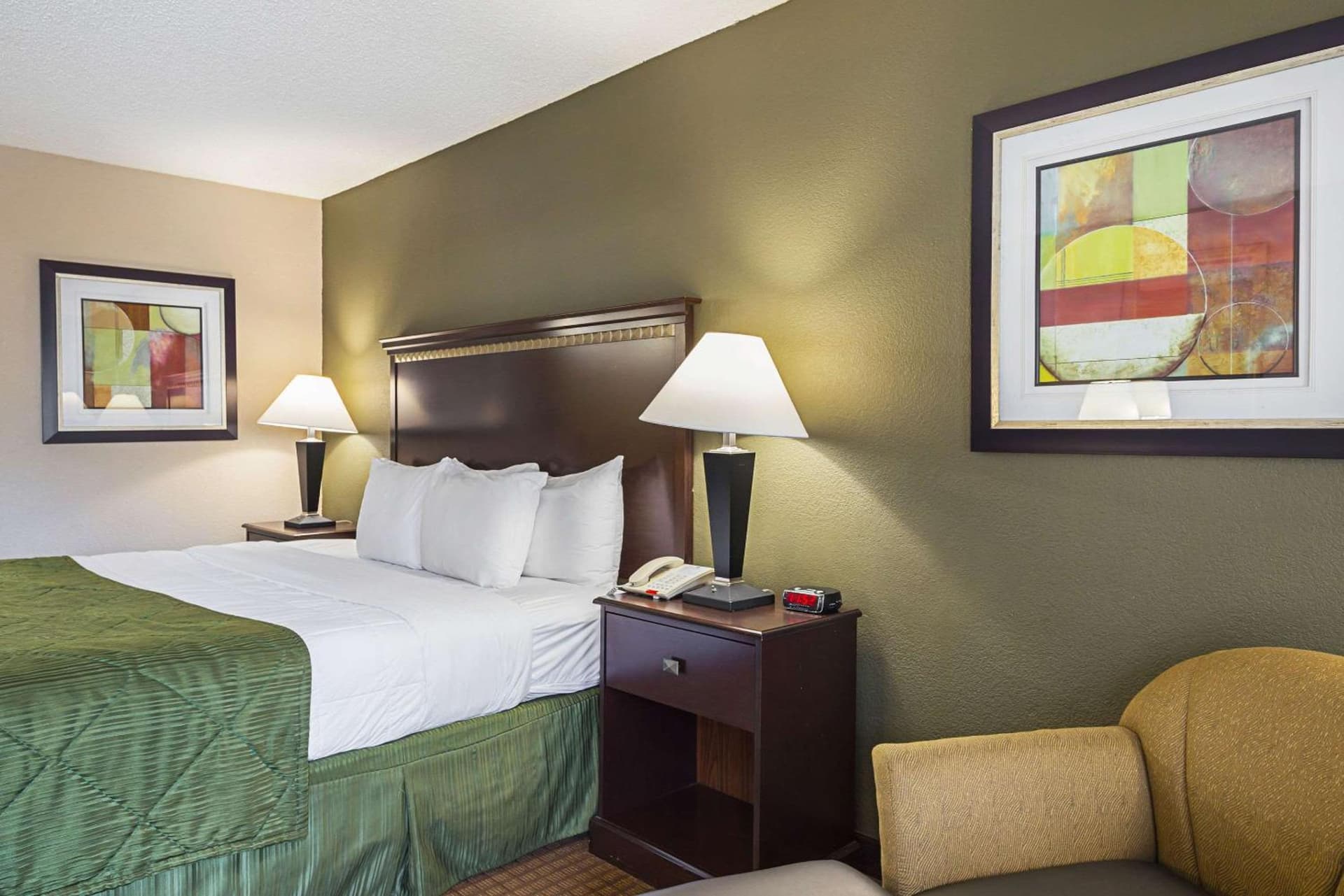 Quality Inn & Suites Greenville - Haywood Mall gallery photo in Greenville, SC — image 42