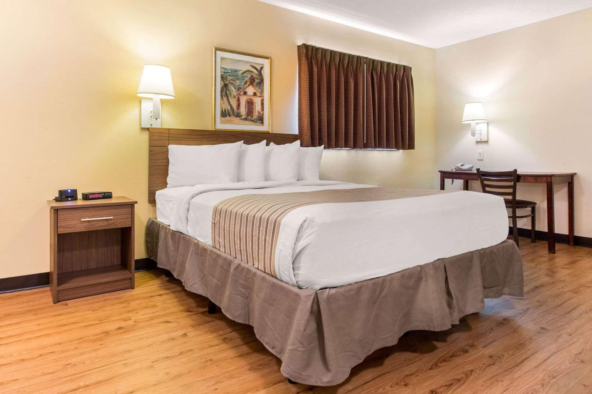 Studio 6 Extended Stay - Myrtle Beach, SC gallery photo in Myrtle Beach, SC — image 9