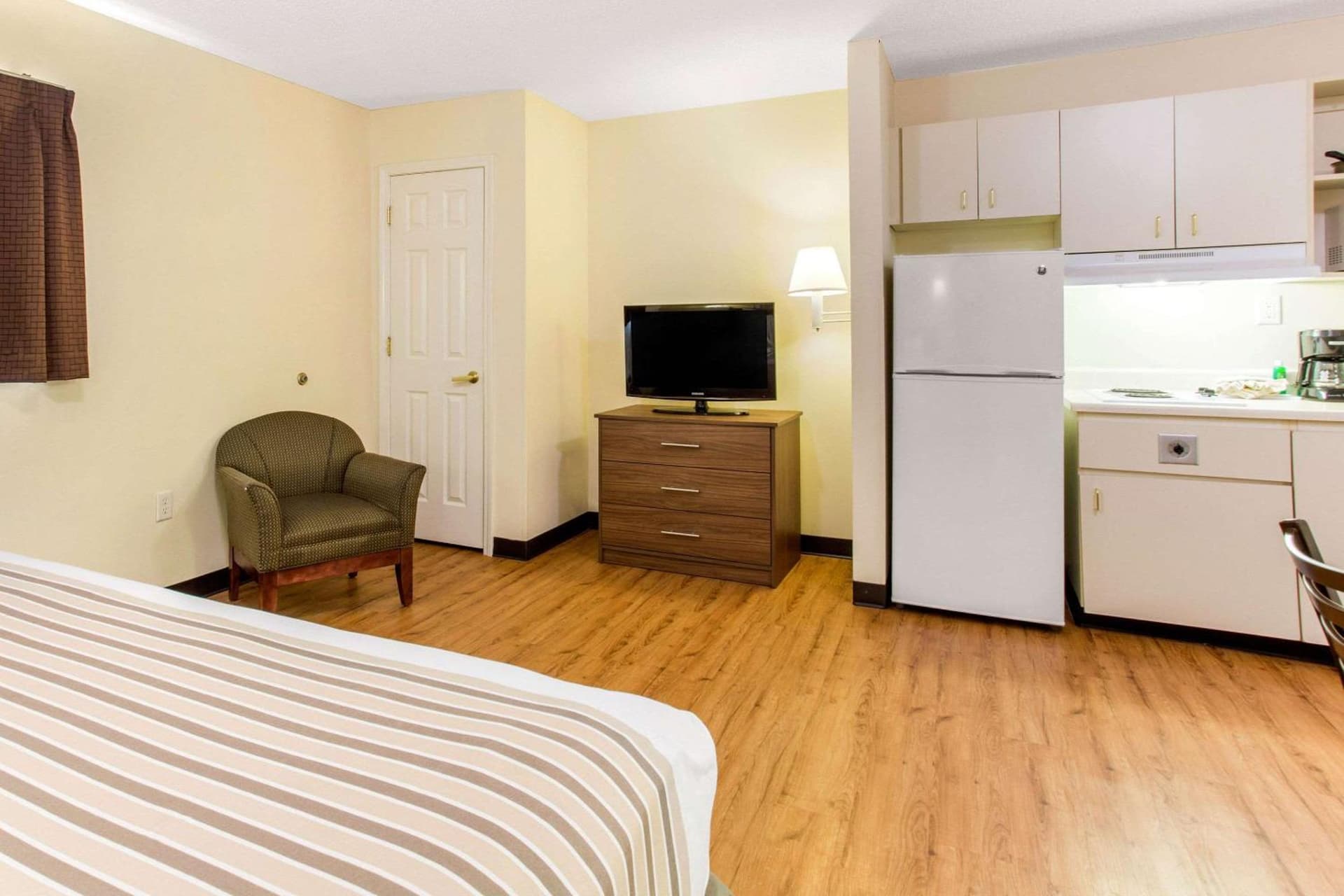 Studio 6 Extended Stay - Myrtle Beach, SC gallery photo in Myrtle Beach, SC — image 33