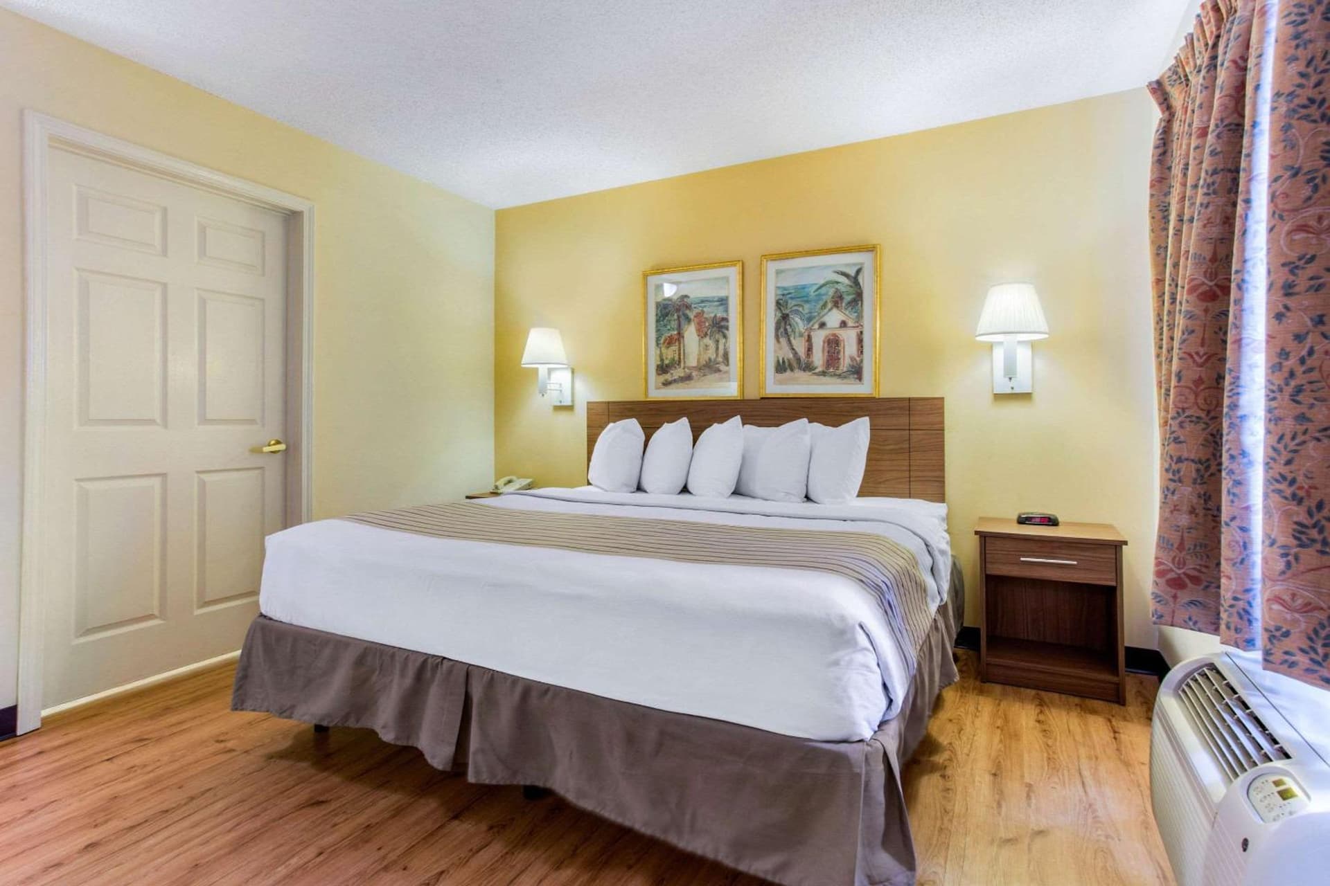 Studio 6 Extended Stay - Myrtle Beach, SC gallery photo in Myrtle Beach, SC — image 7