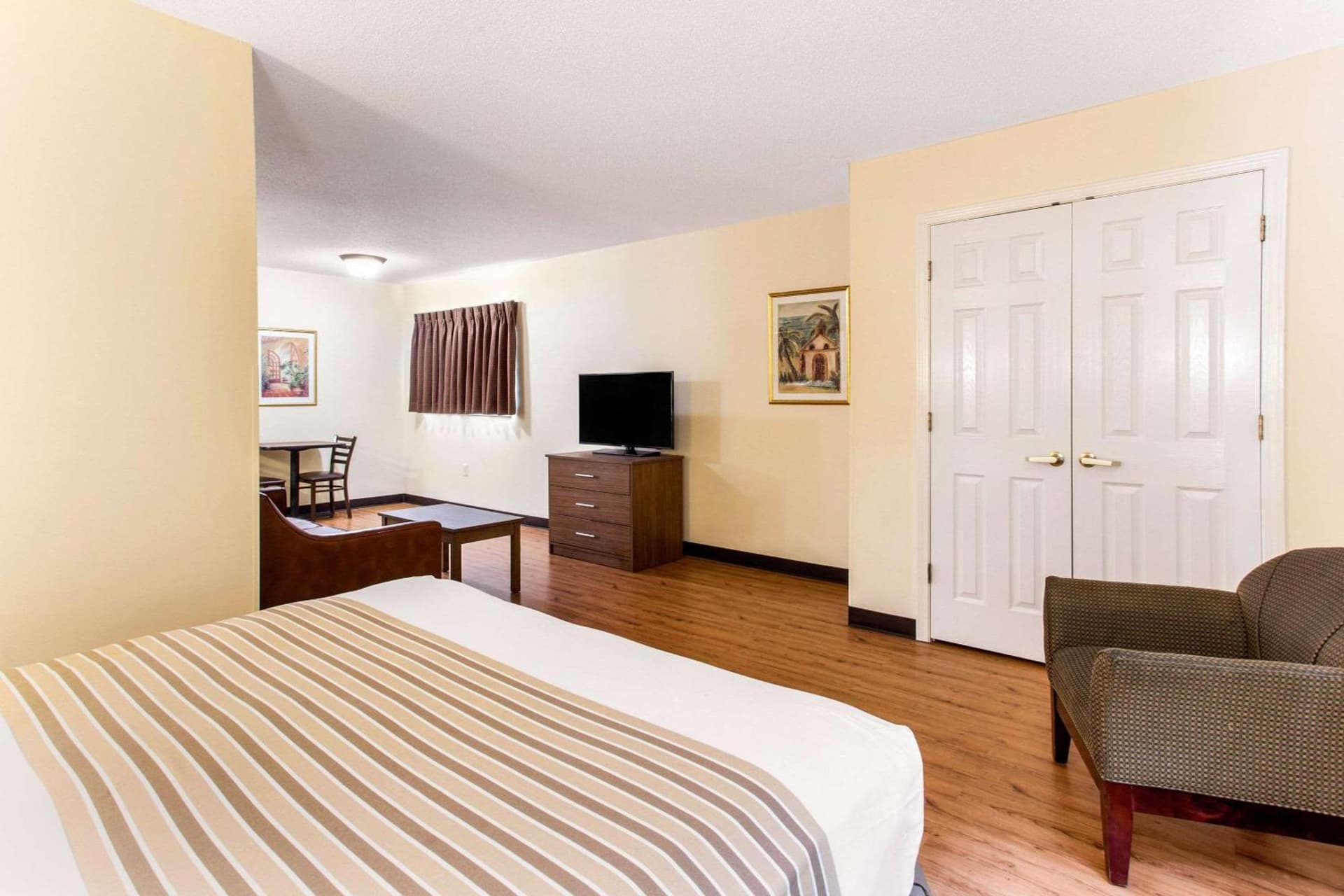 Studio 6 Extended Stay - Myrtle Beach, SC gallery photo in Myrtle Beach, SC — image 39