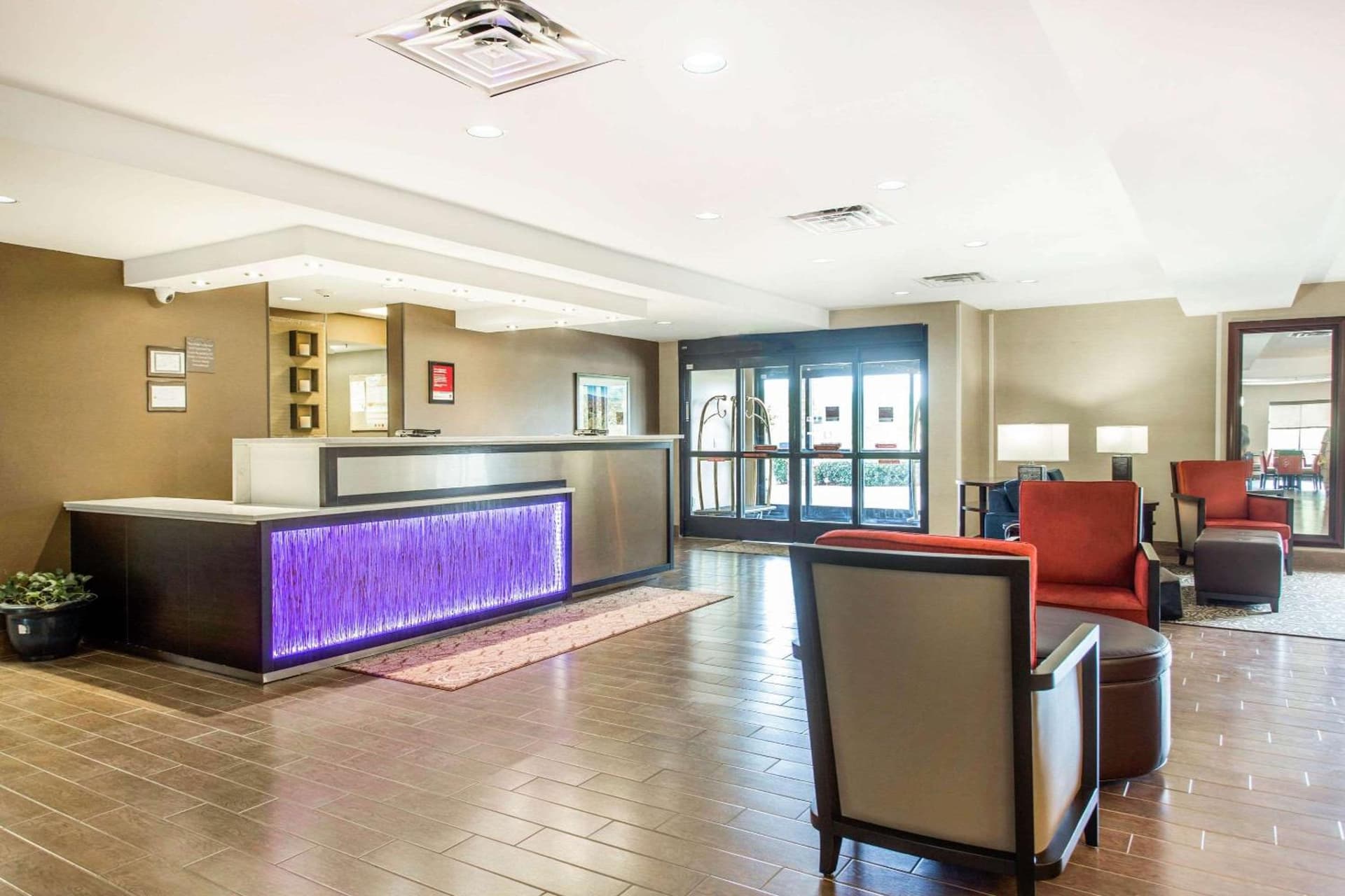 Comfort Suites Clinton near Presbyterian College property views in Clinton, SC — gallery photo 3