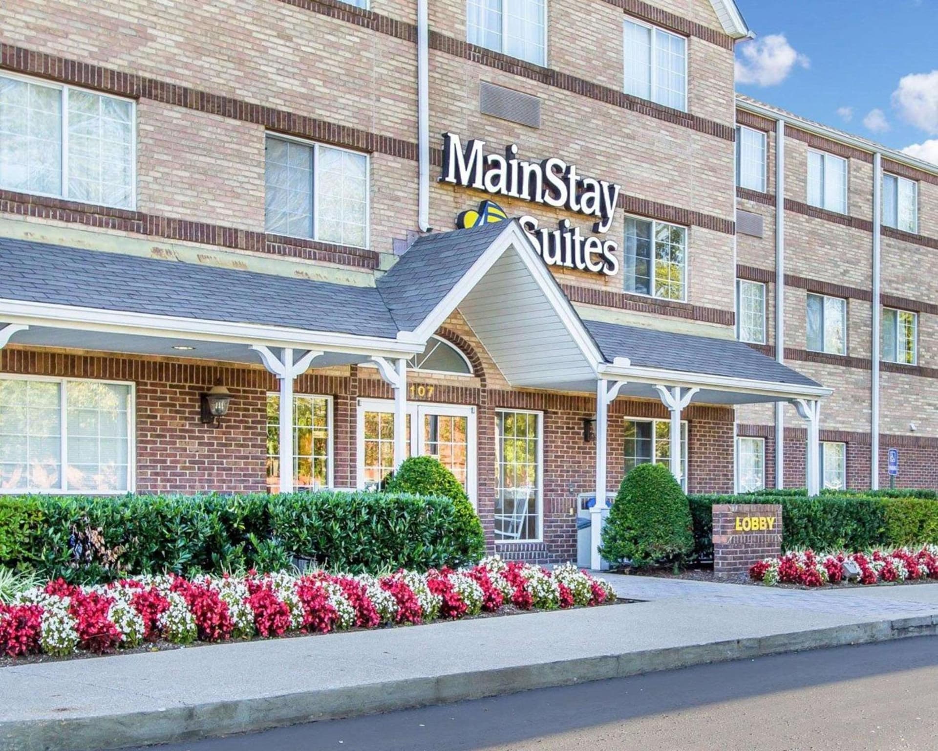 MainStay Suites Brentwood-Nashville interior in Brentwood, TN — gallery photo 2