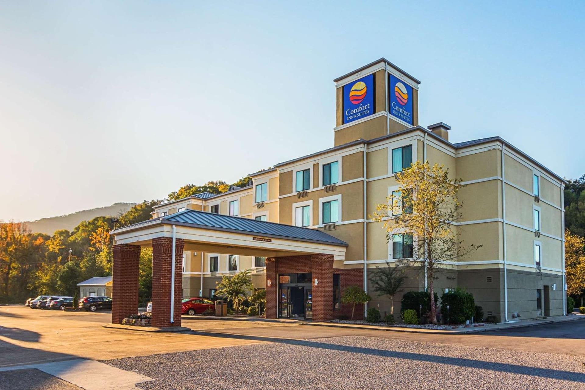 Comfort Inn & Suites Chattanooga West - Lookout Mountain property views in Chattanooga, TN — gallery photo 3