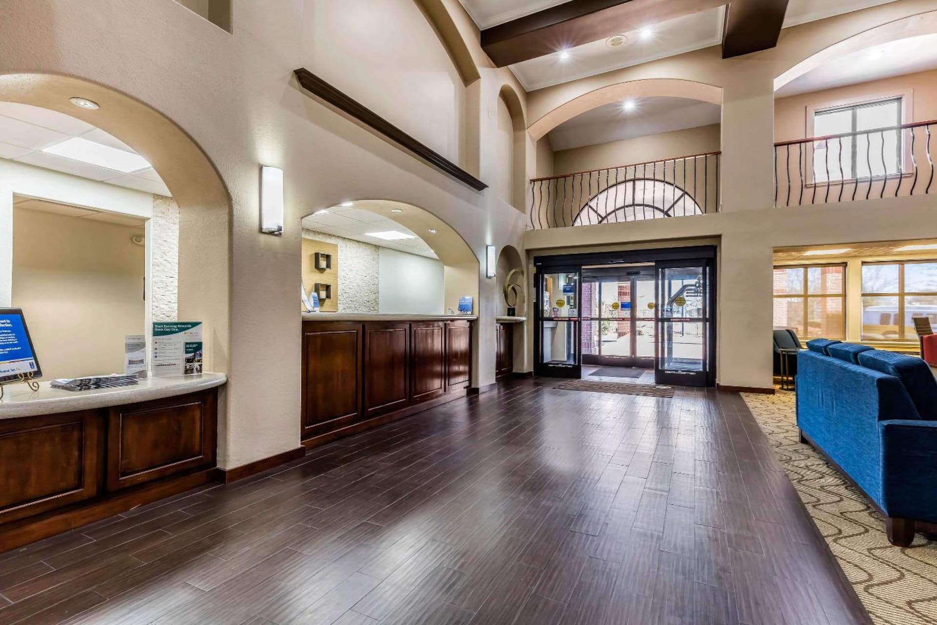 Comfort Inn & Suites Airport-American Way property views in Memphis, TN — gallery photo 3