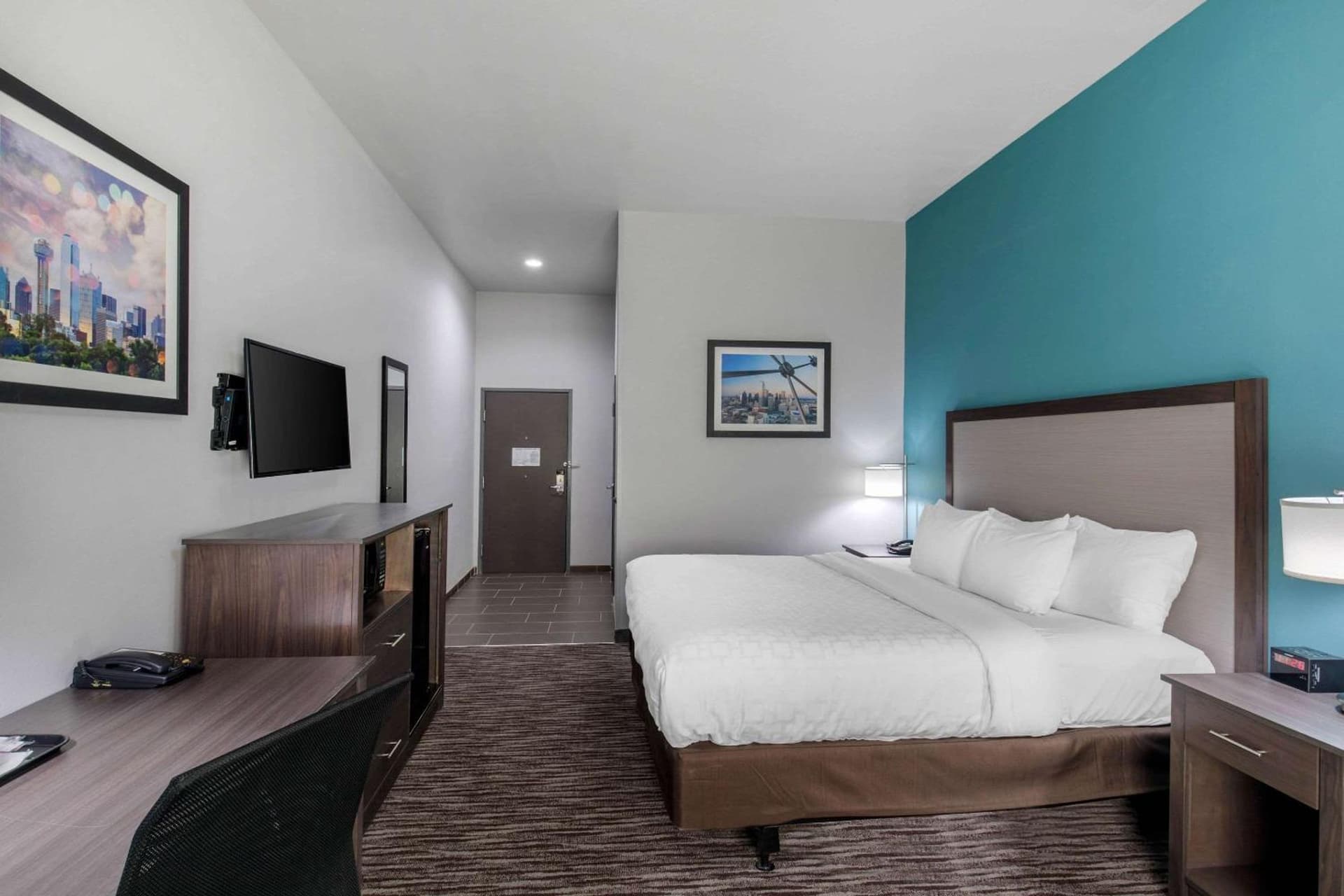 Clarion Inn & Suites DFW North gallery photo in Irving, TX — image 26