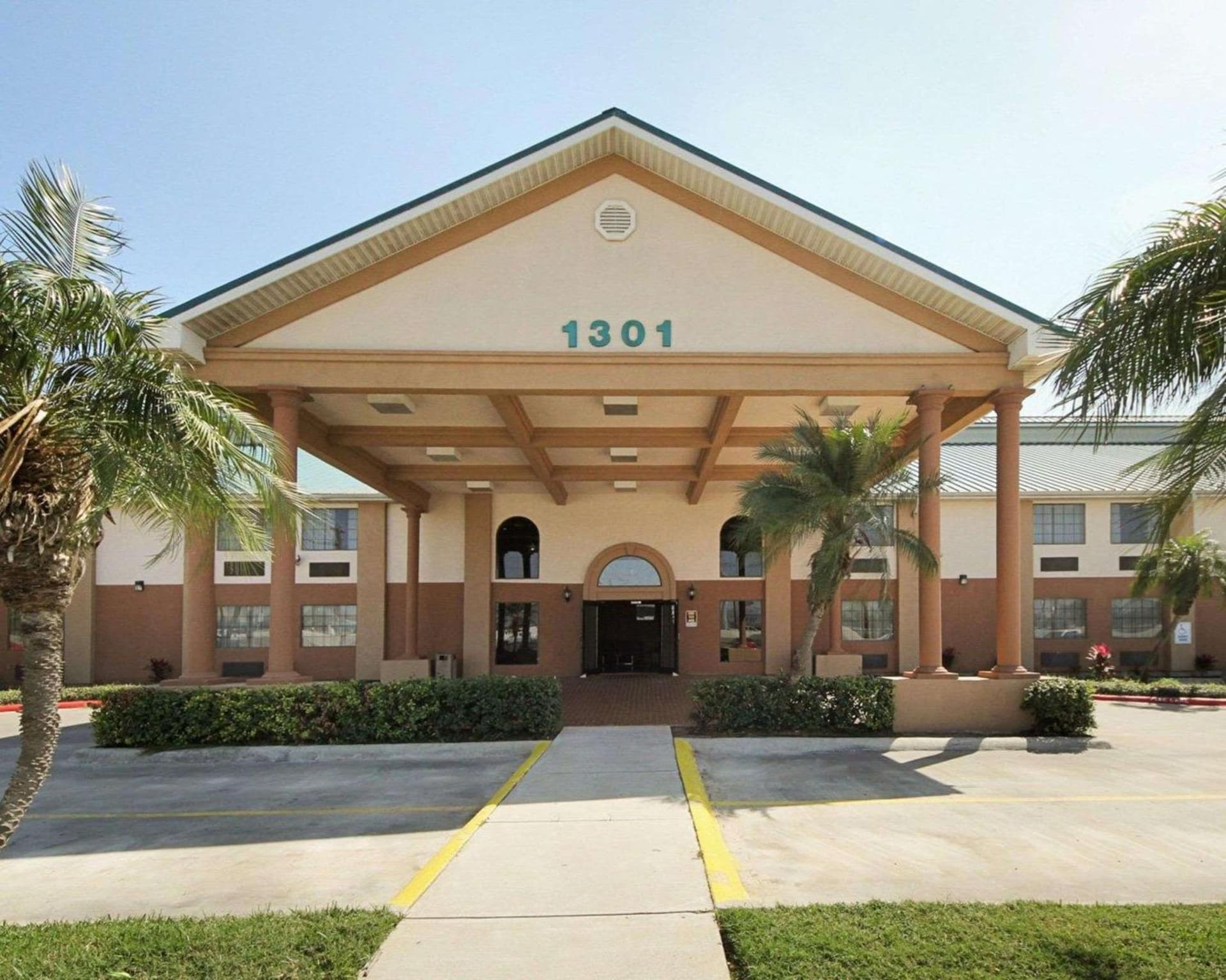 Americas Best Value Inn Pharr/McAllen featured exterior or lobby in Pharr, TX — similar hotel