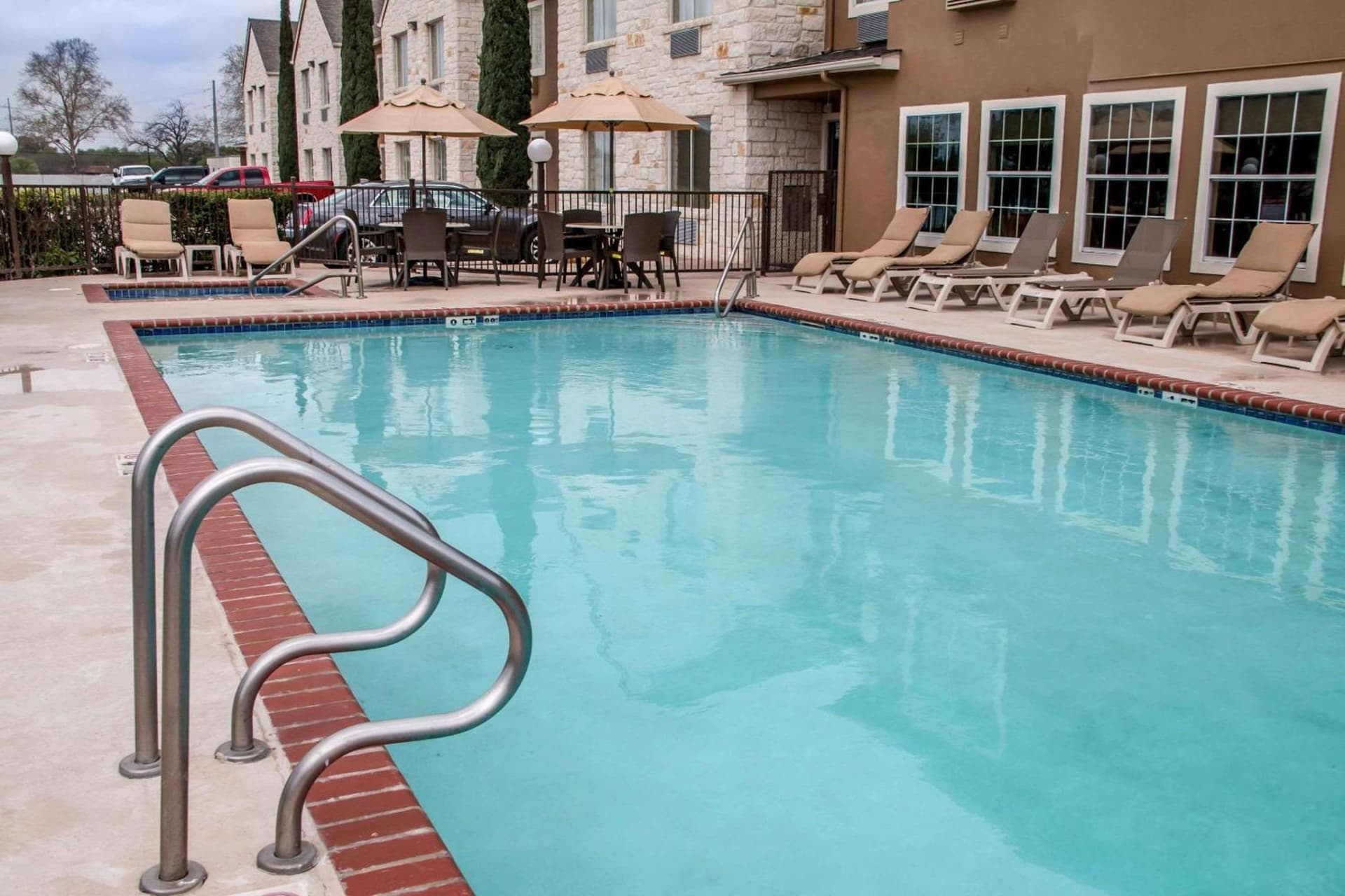 Comfort Suites New Braunfels - San Antonio Area property views in New Braunfels, TX — gallery photo 3
