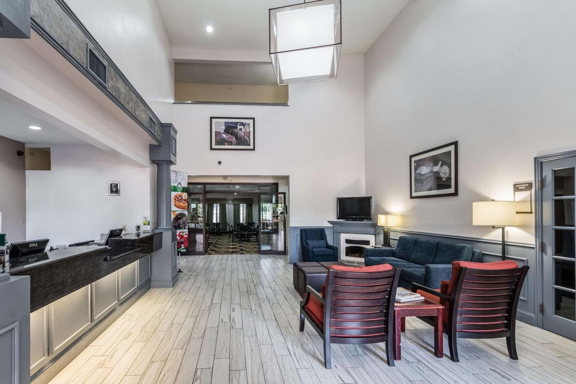 Quality Suites Burleson - Ft Worth property views in Burleson, TX — gallery photo 3