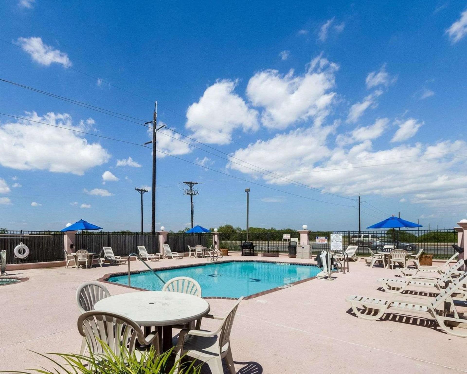 Quality Inn Ingleside - Corpus Christi interior in Ingleside, TX — gallery photo 2