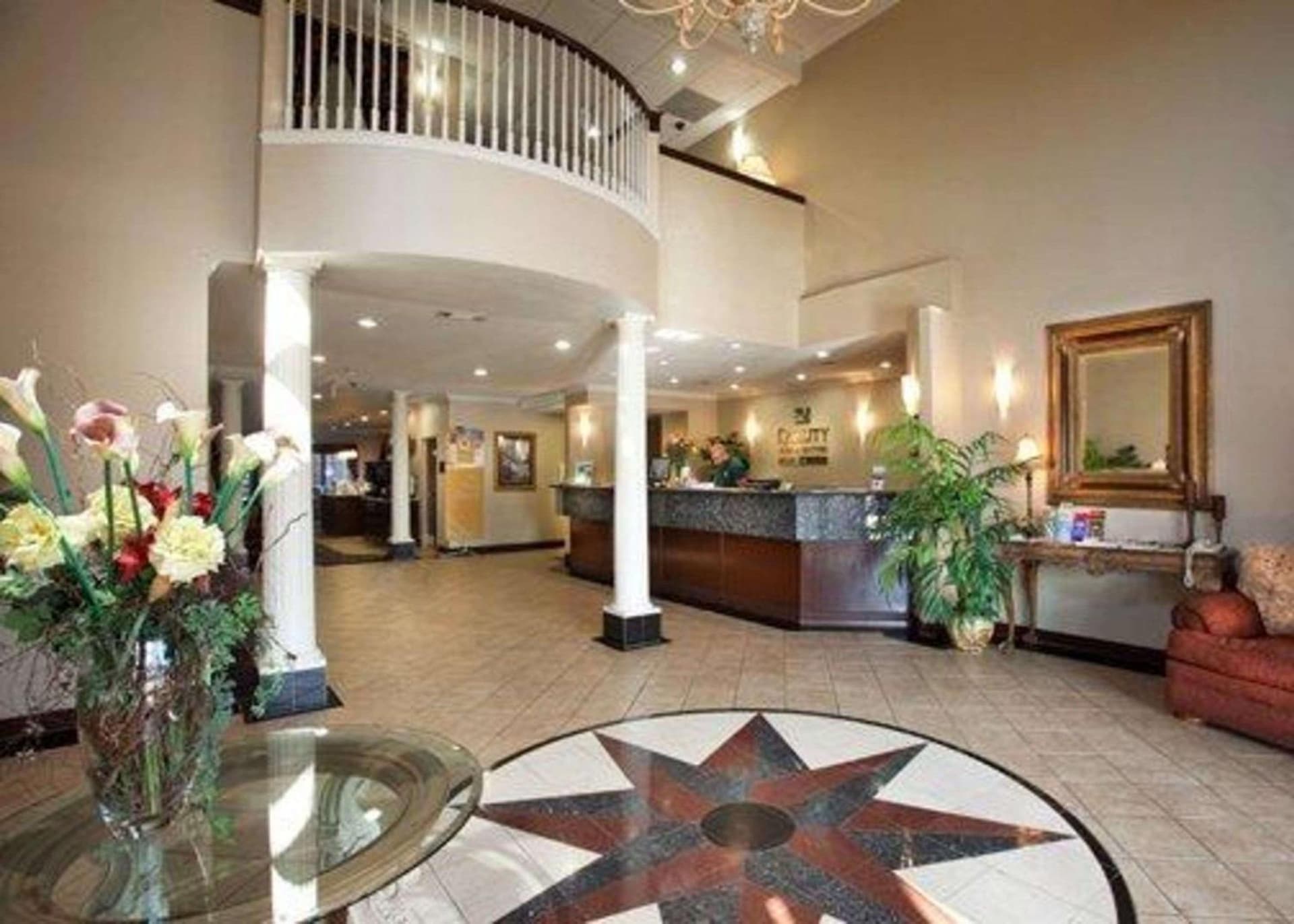 Quality Inn & Suites Near University interior in Waco, TX — gallery photo 2