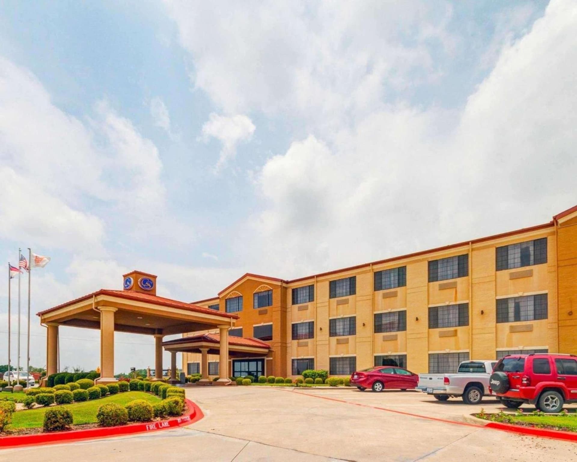 Comfort Suites Lake Ray Hubbard featured exterior or lobby in Rowlett, TX — similar hotel
