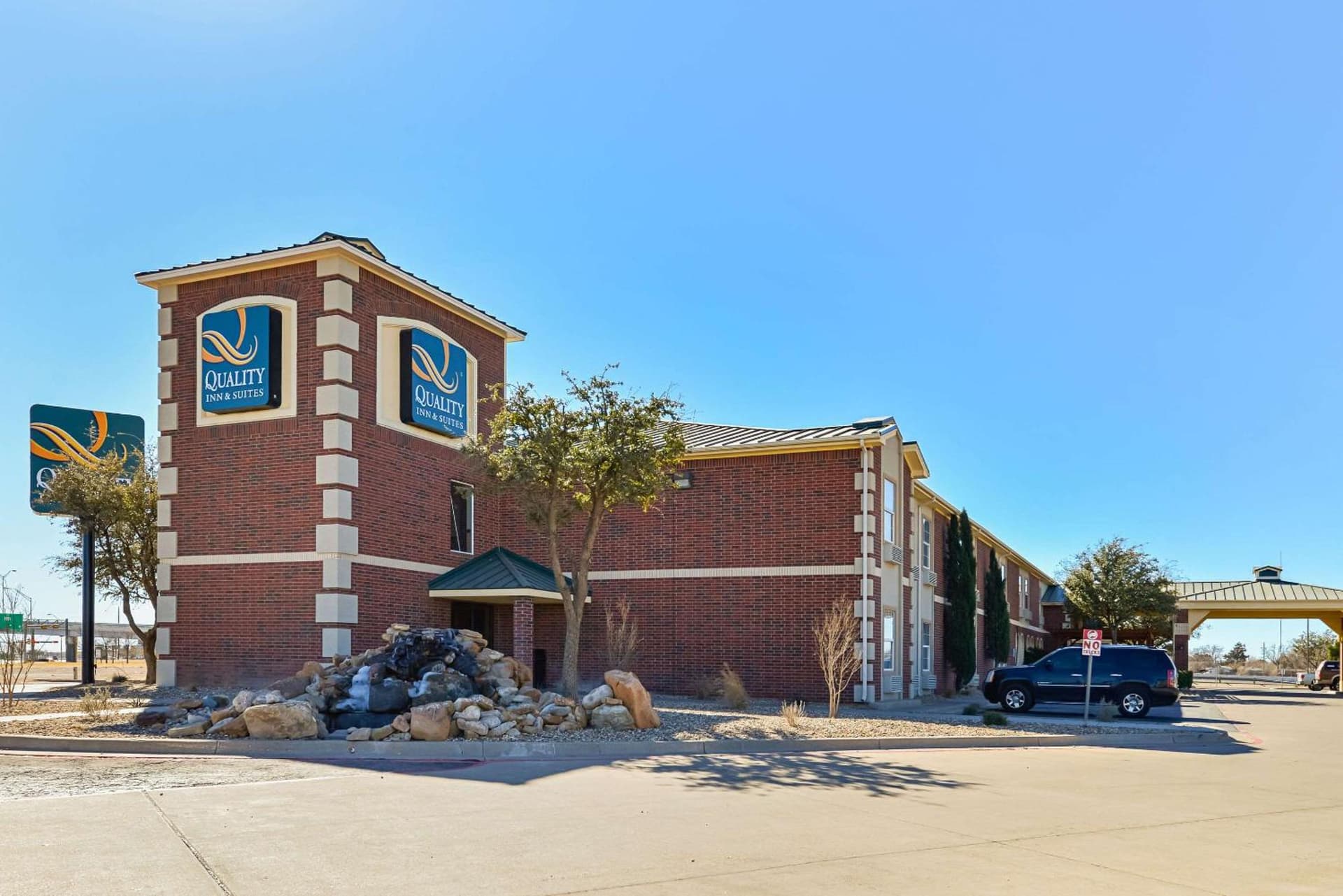 Quality Inn & Suites Lubbock South interior in Lubbock, TX — gallery photo 2