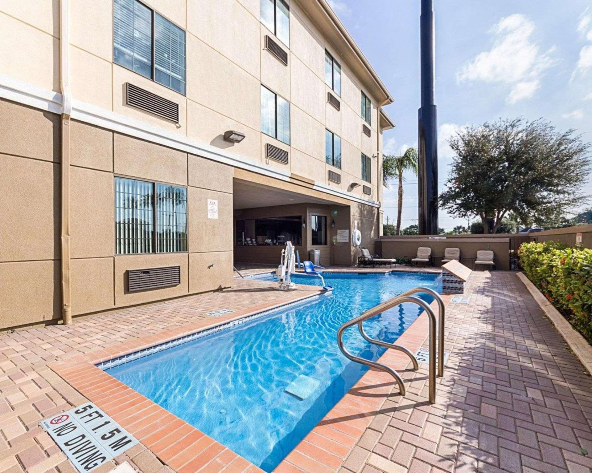 Comfort Suites McAllen Airport and La Plaza Mall gallery photo in McAllen, TX — image 24