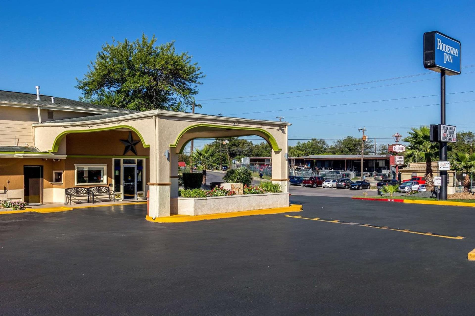 Rodeway Inn San Antonio Lackland AFB - SeaWorld-Rivarwalk-The Alamo featured exterior or lobby in San Antonio, TX — similar hotel