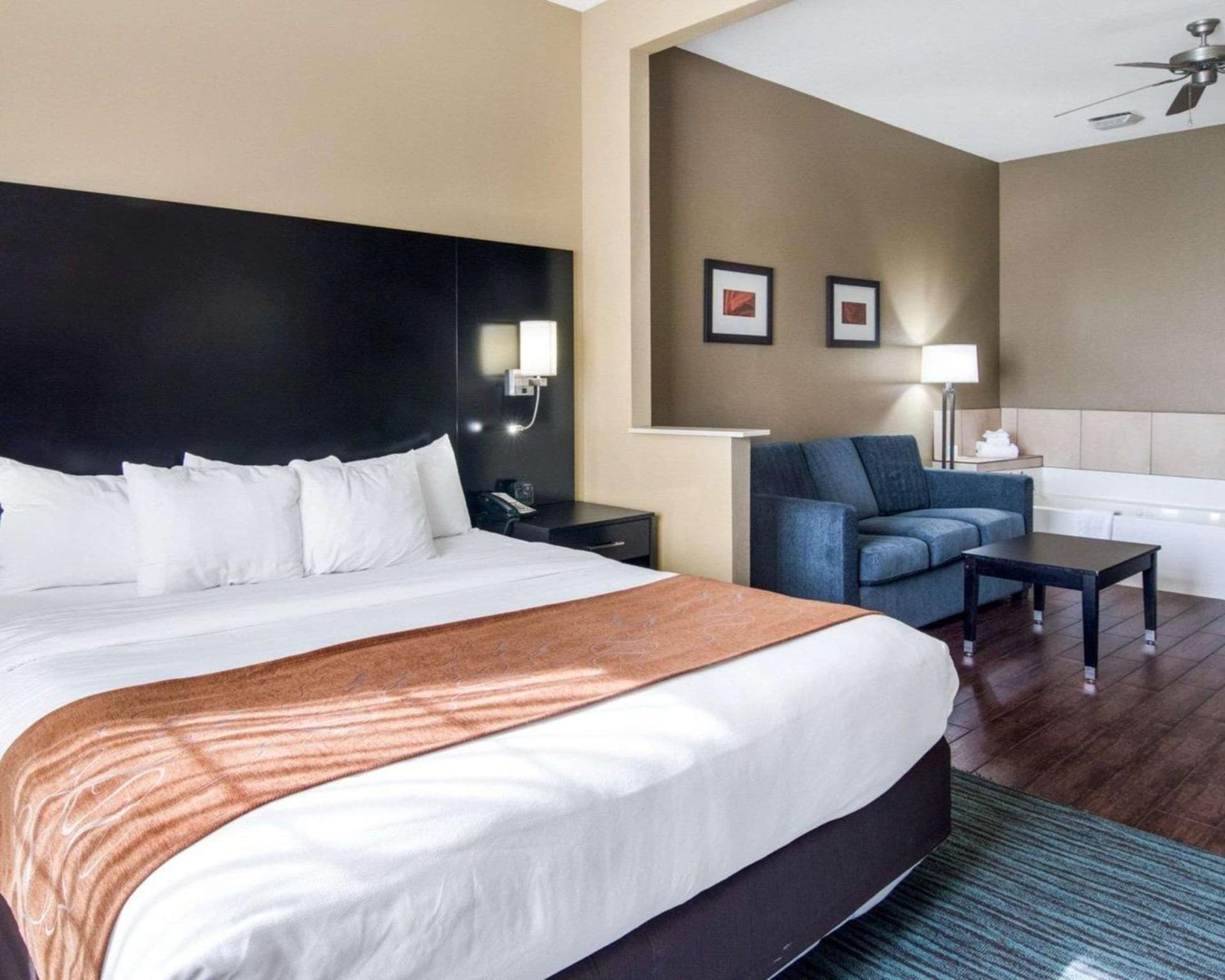 Comfort Suites Odessa near University gallery photo in Odessa, TX — image 13
