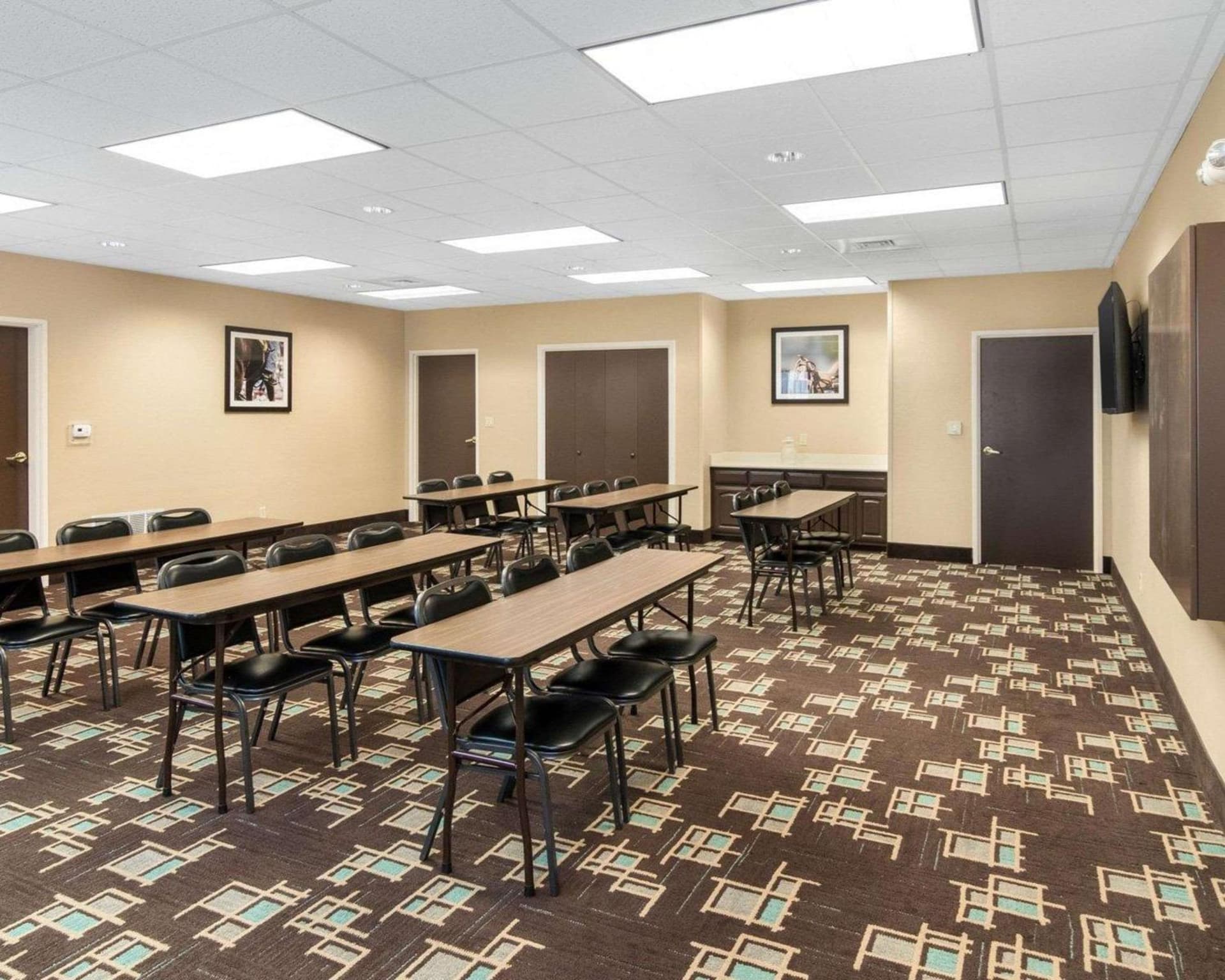 Comfort Suites Odessa near University gallery photo in Odessa, TX — image 15