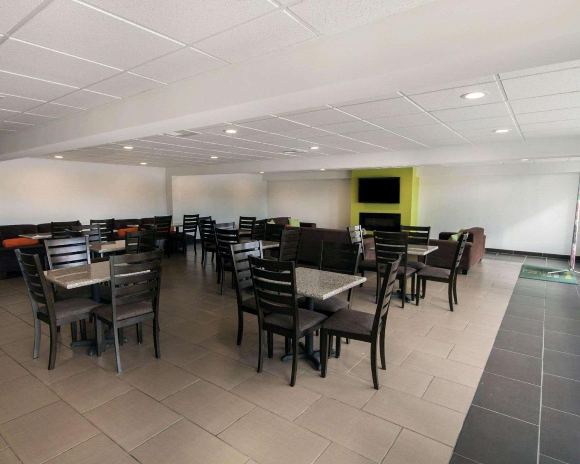Quality Inn & Suites Airport gallery photo in El Paso, TX — image 16