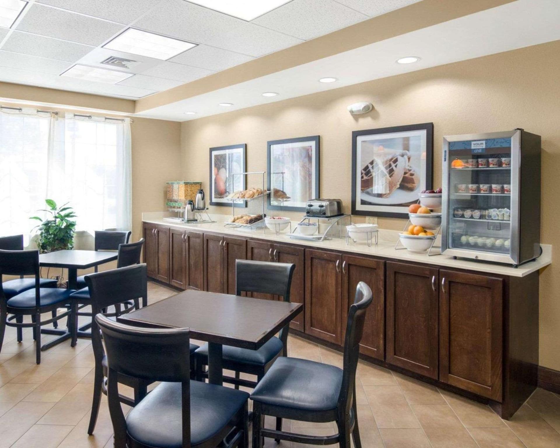 Comfort Suites Odessa near University gallery photo in Odessa, TX — image 14