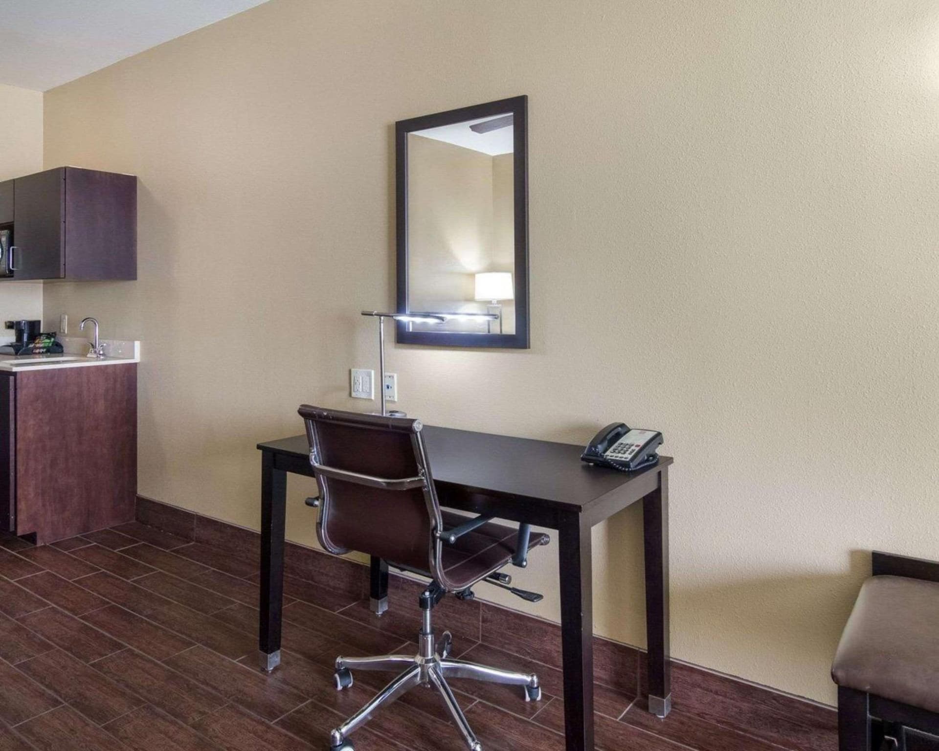Comfort Suites Odessa near University gallery photo in Odessa, TX — image 7