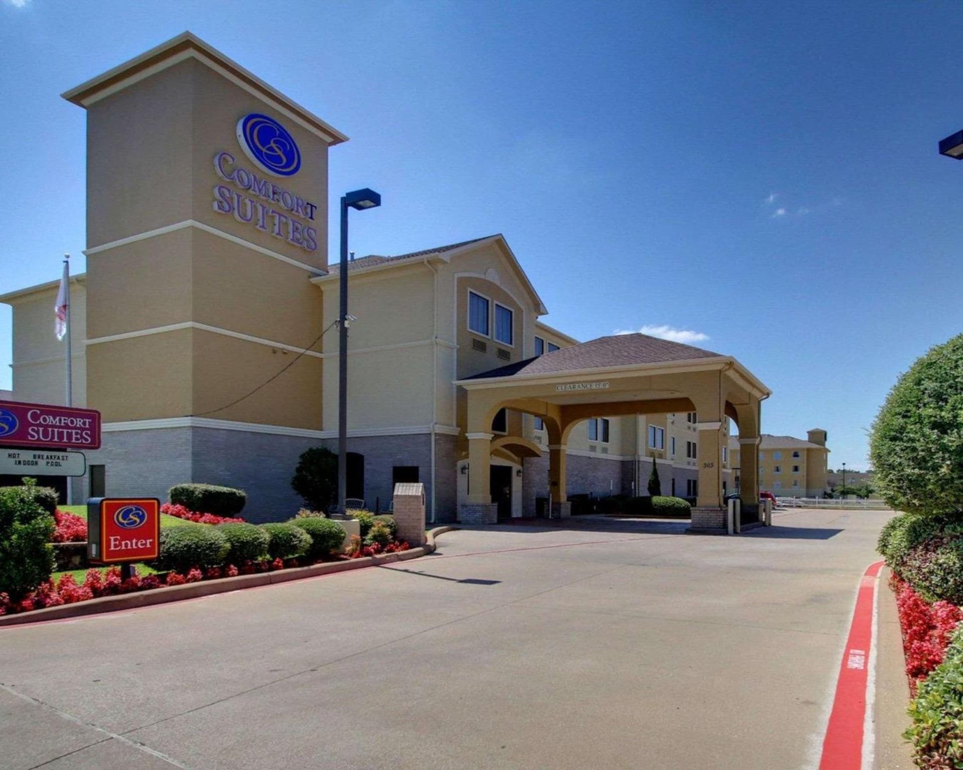 Comfort Suites Tyler South interior in Tyler, TX — gallery photo 2