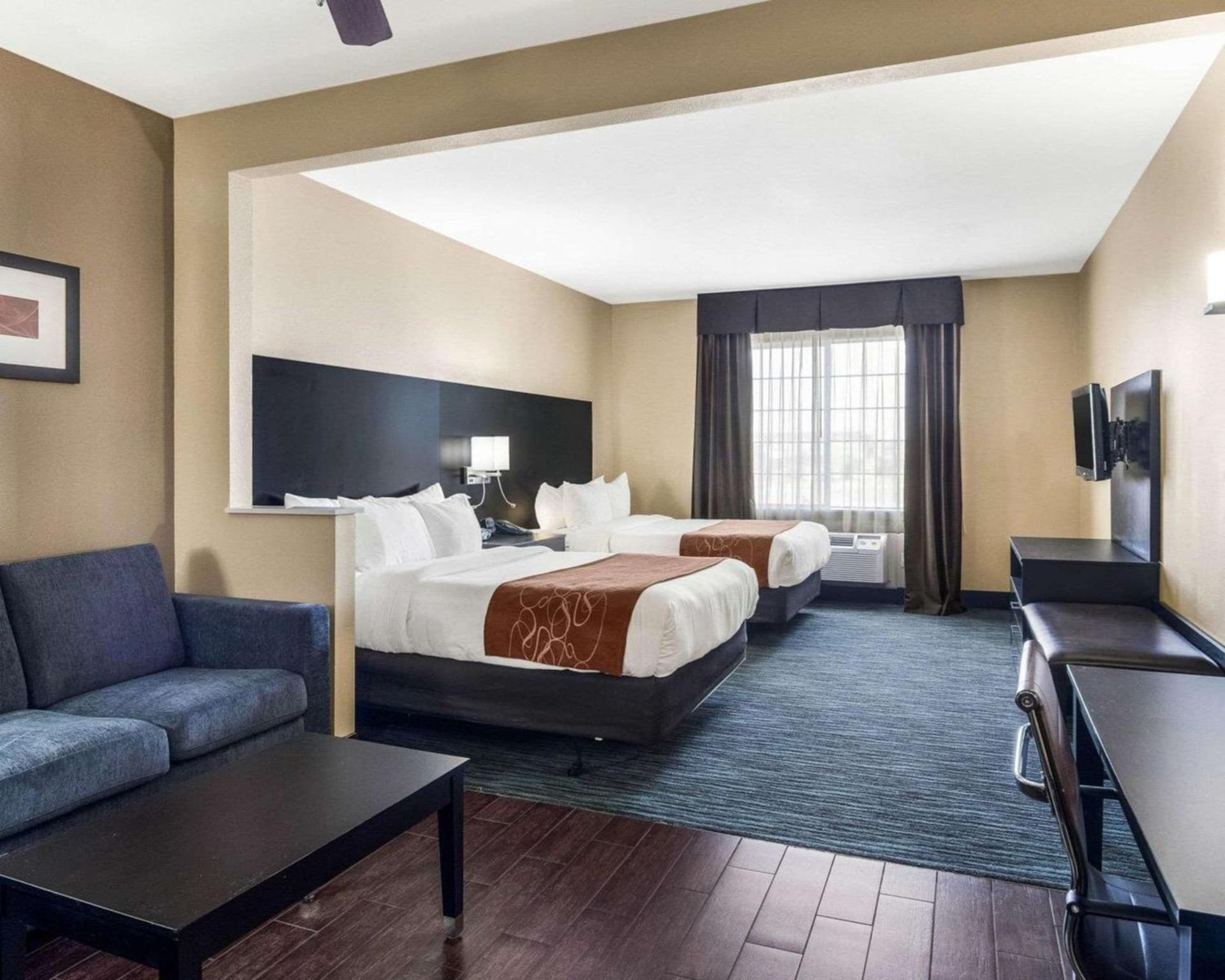 Comfort Suites Odessa near University gallery photo in Odessa, TX — image 32