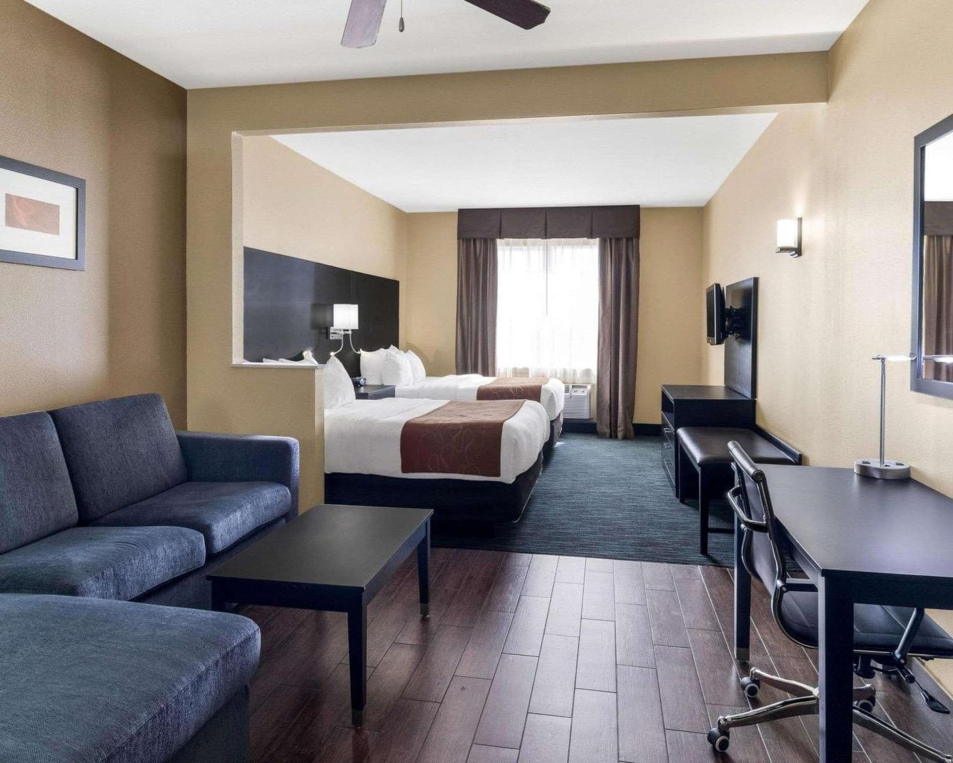 Comfort Suites Odessa near University gallery photo in Odessa, TX — image 17
