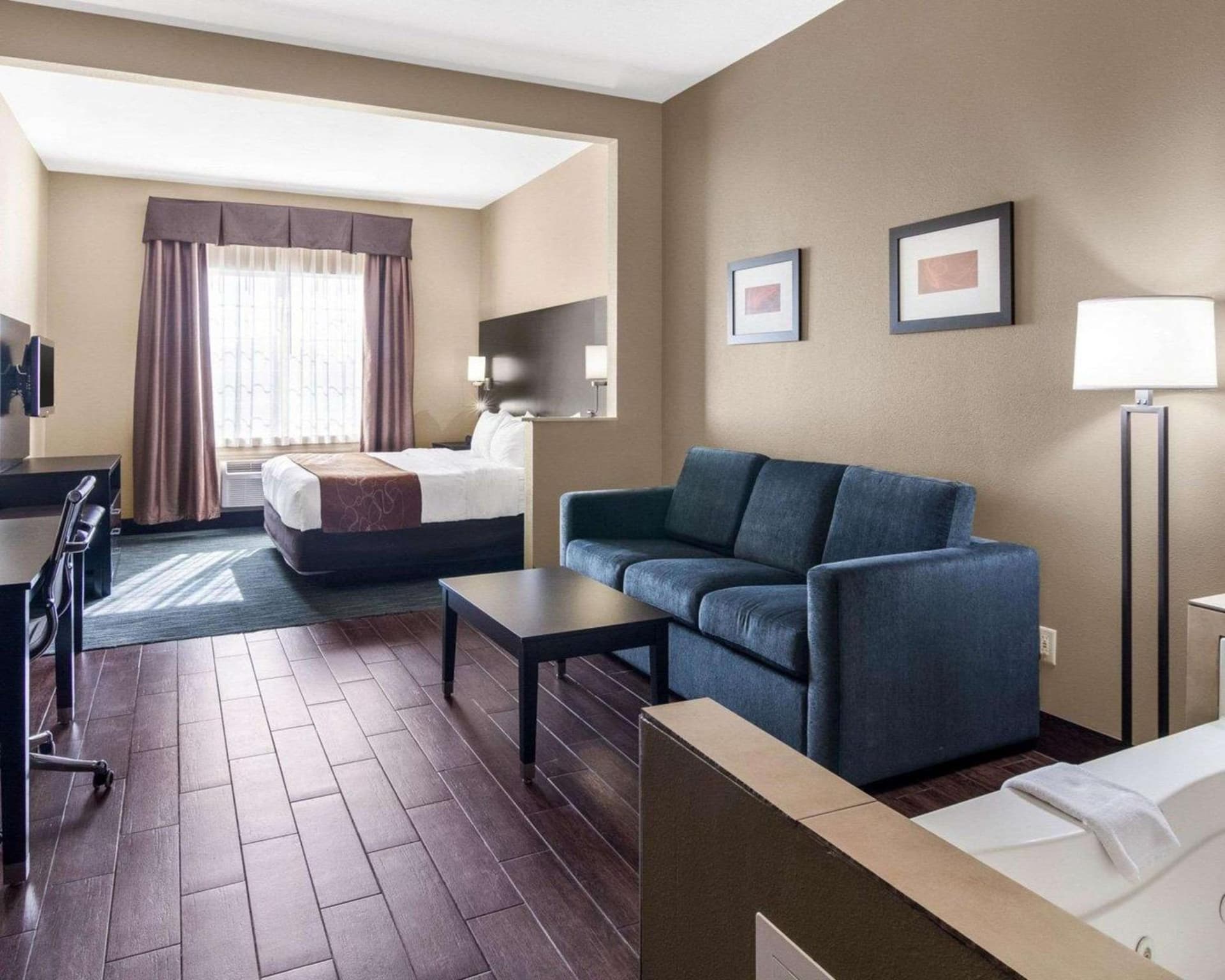 Comfort Suites Odessa near University gallery photo in Odessa, TX — image 16