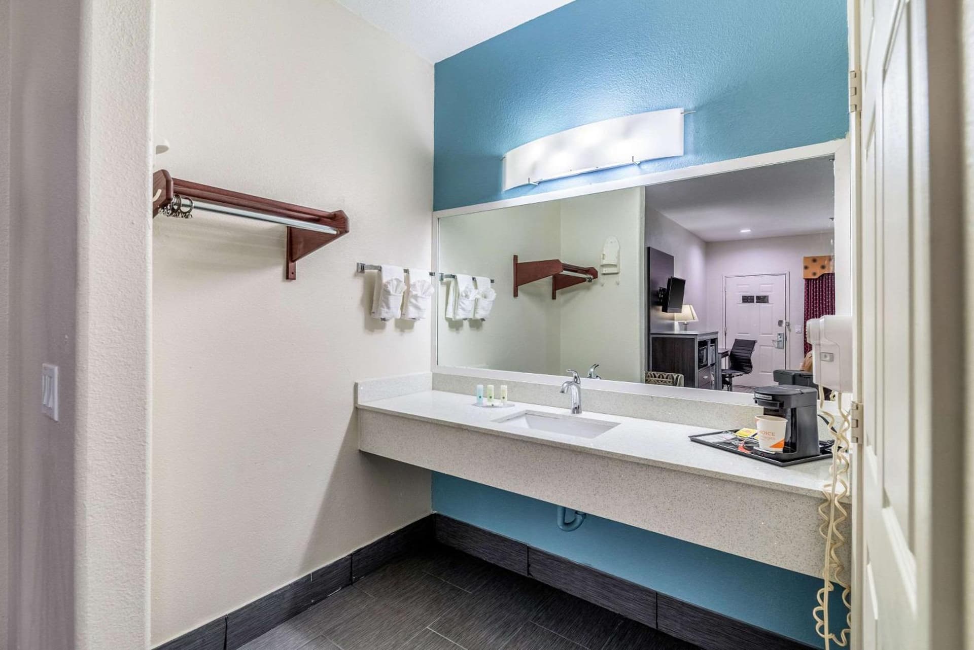 Quality Inn & Suites Canton property views in Canton, TX — gallery photo 3