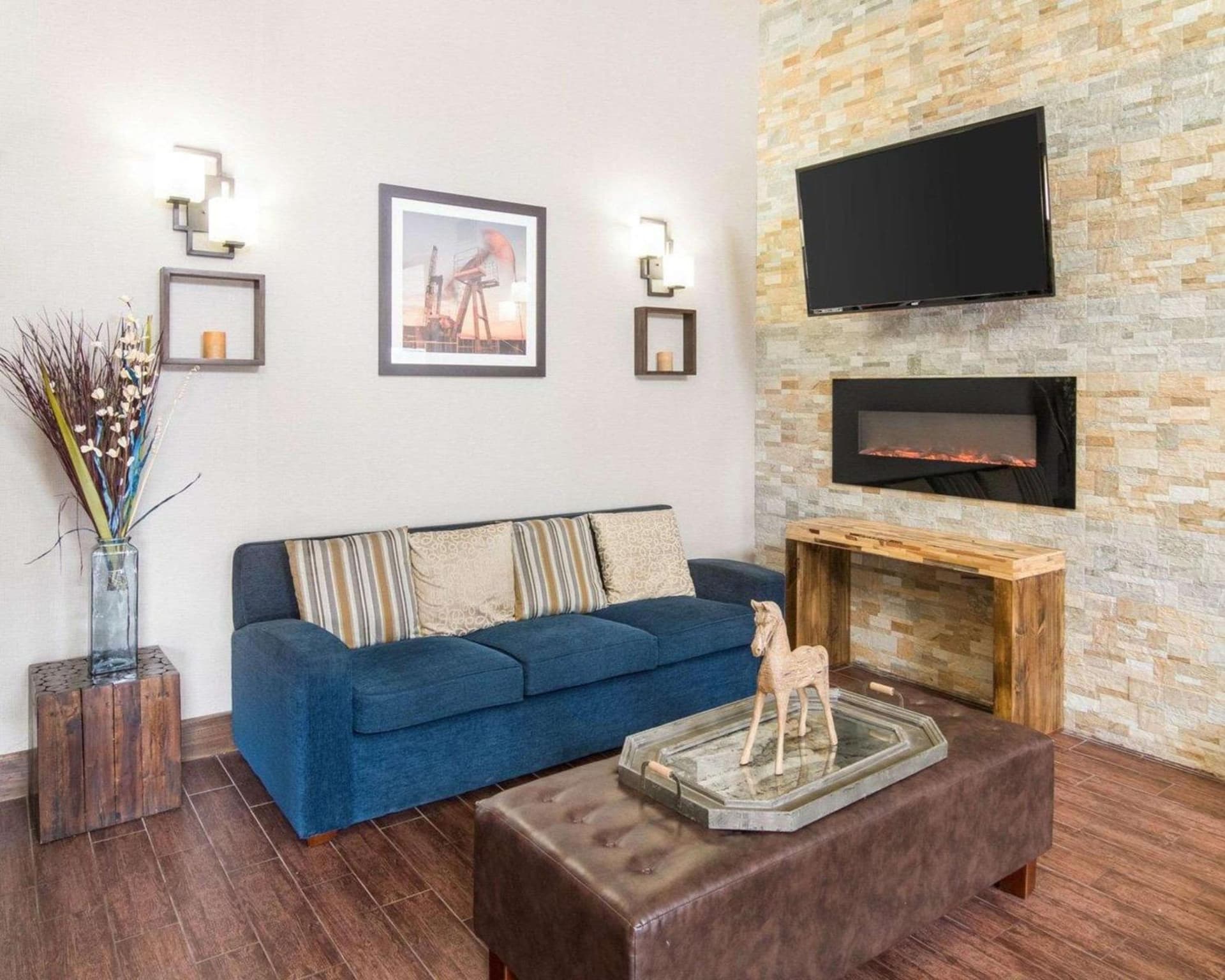 Comfort Suites Odessa near University gallery photo in Odessa, TX — image 6