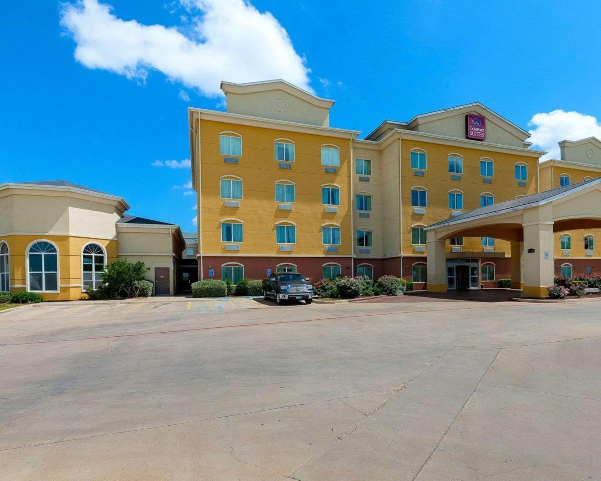 Comfort Suites University property views in Abilene, TX — gallery photo 3