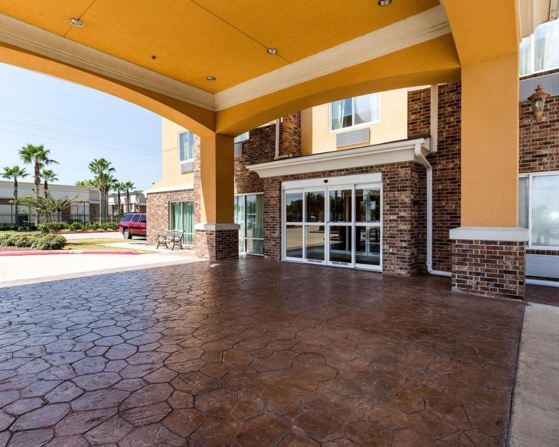Spark by Hilton Pearland featured exterior or lobby in Pearland, TX — similar hotel