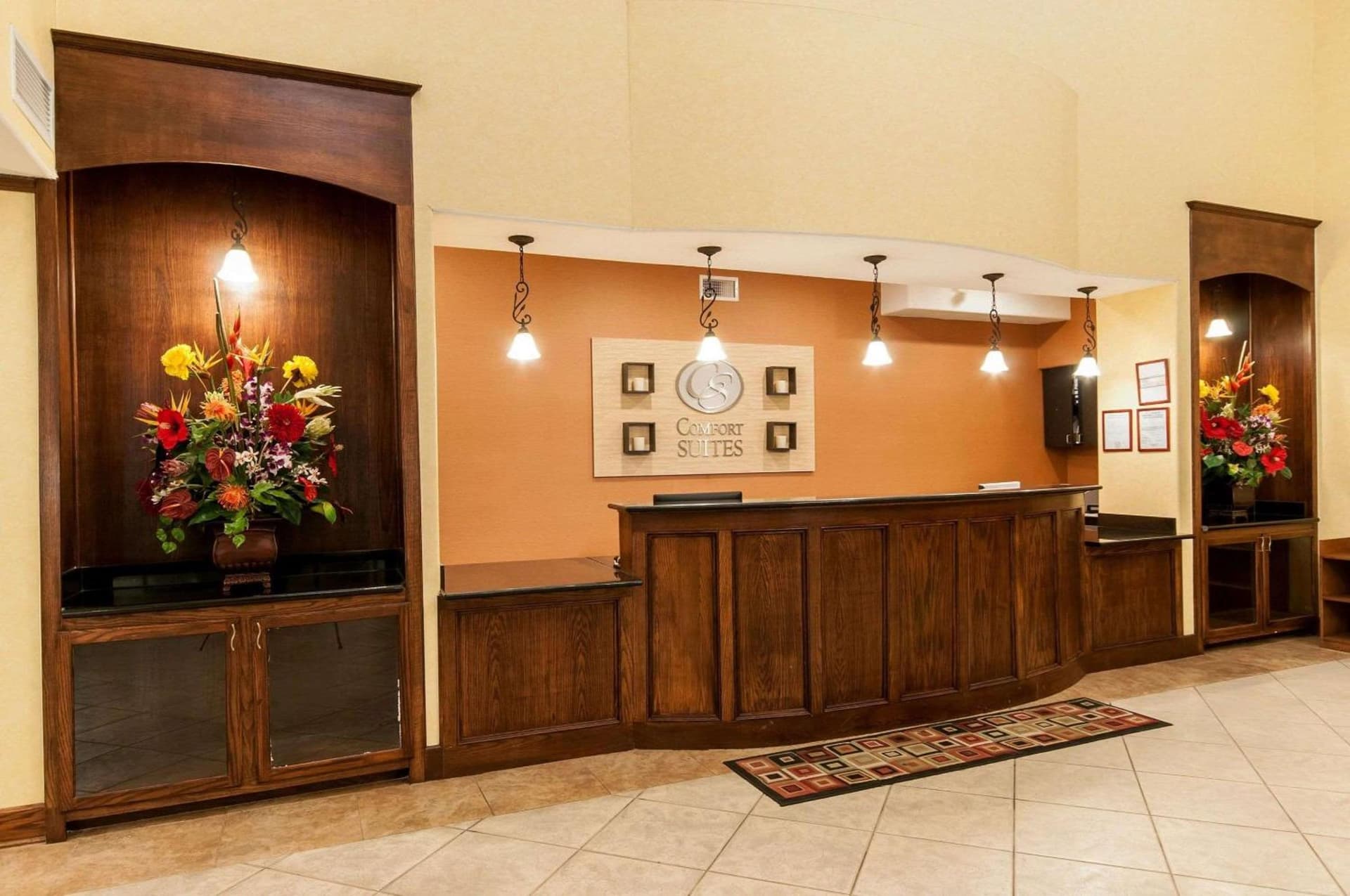 Spark By Hilton Houston Hobby Airport interior in Houston, TX — gallery photo 2