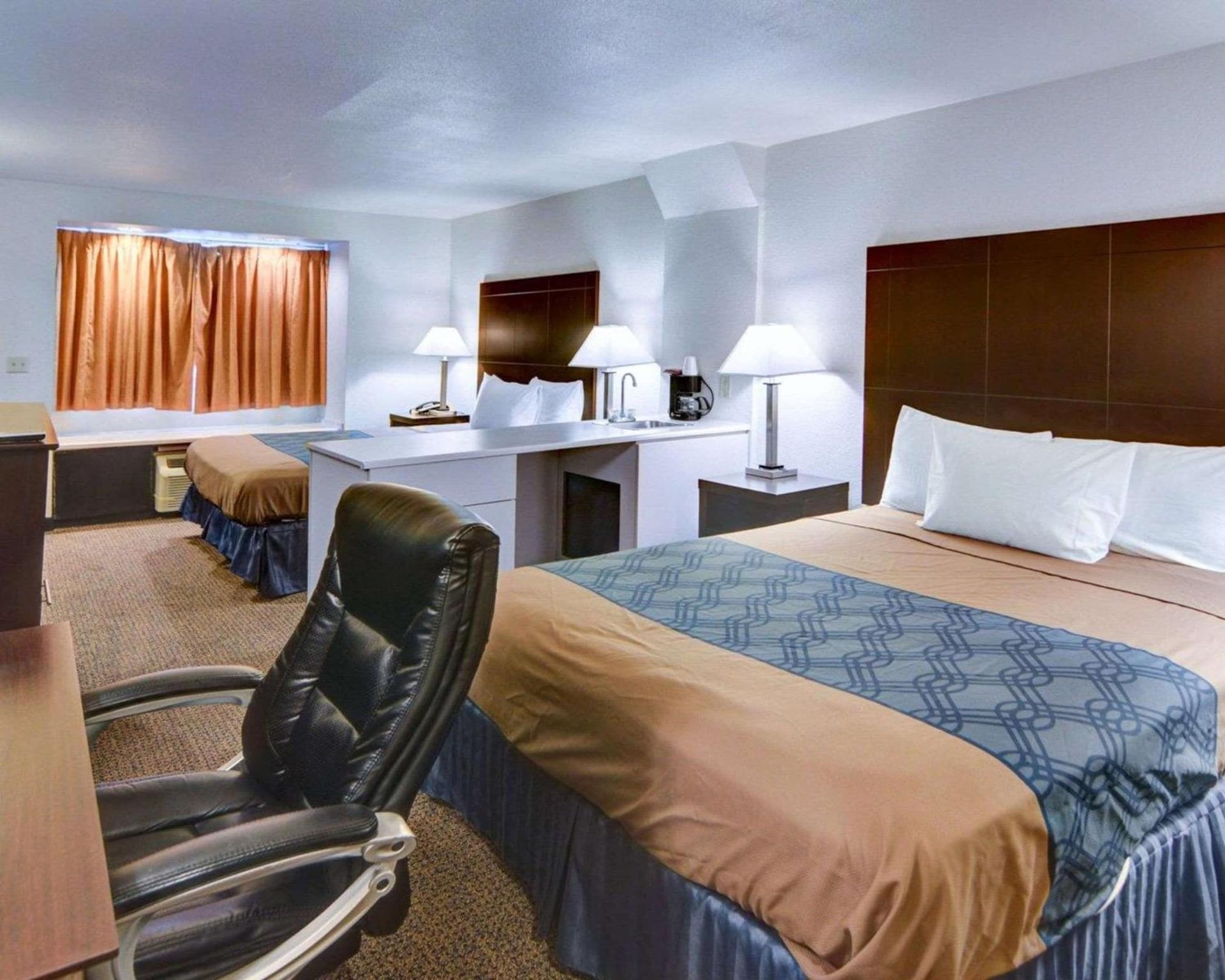 Rodeway Inn & Suites Lewisville I-35 gallery photo in Lewisville, TX — image 17