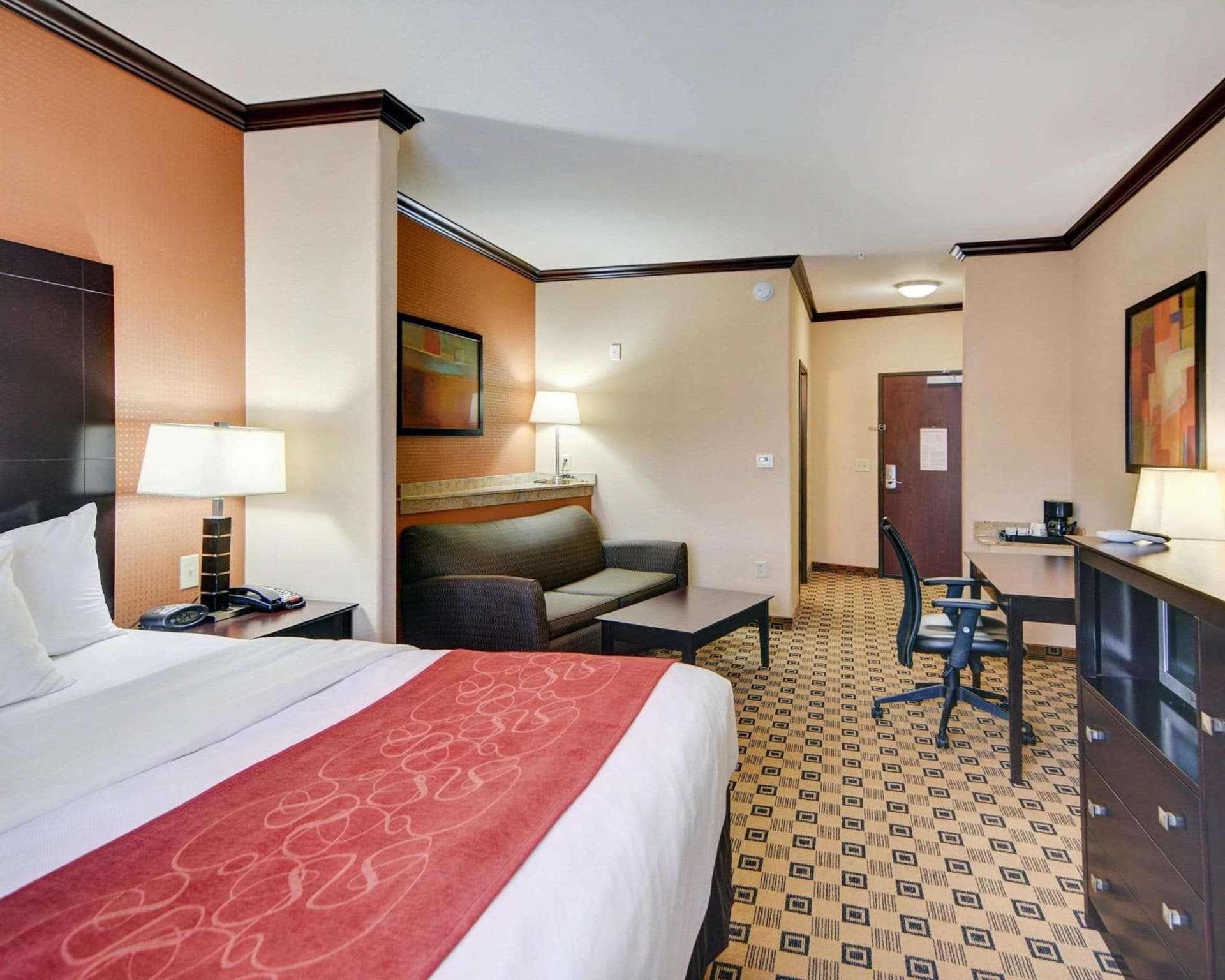 Comfort Suites Kilgore gallery photo in Kilgore, TX — image 14