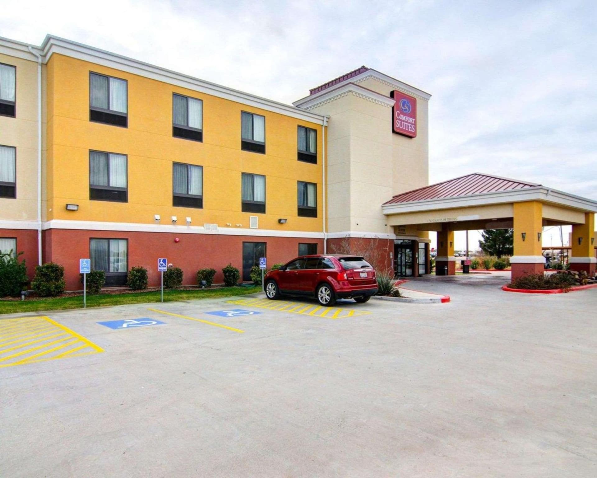 Comfort Suites Fort Stockton interior in Fort Stockton, TX — gallery photo 2