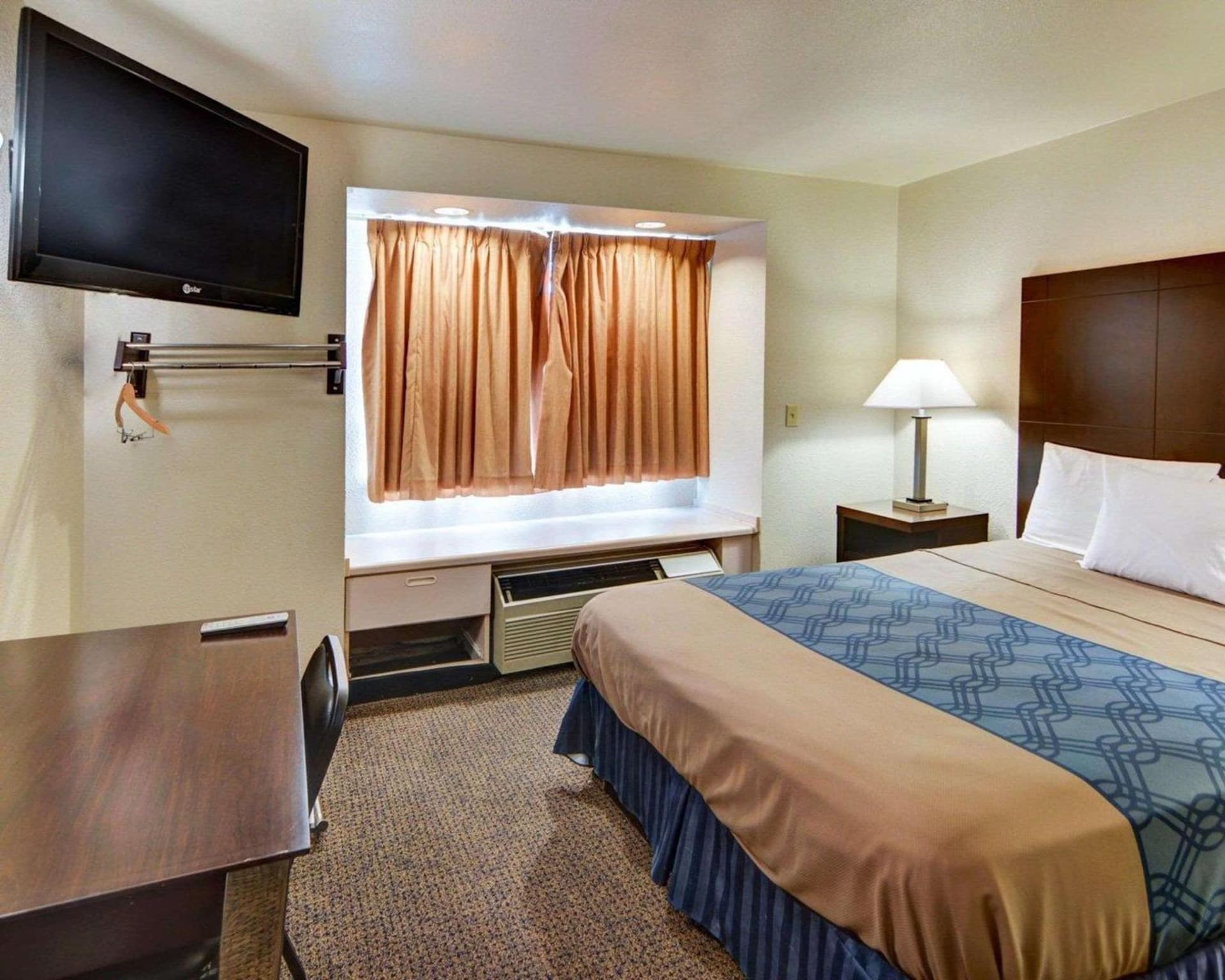 Rodeway Inn & Suites Lewisville I-35 gallery photo in Lewisville, TX — image 6