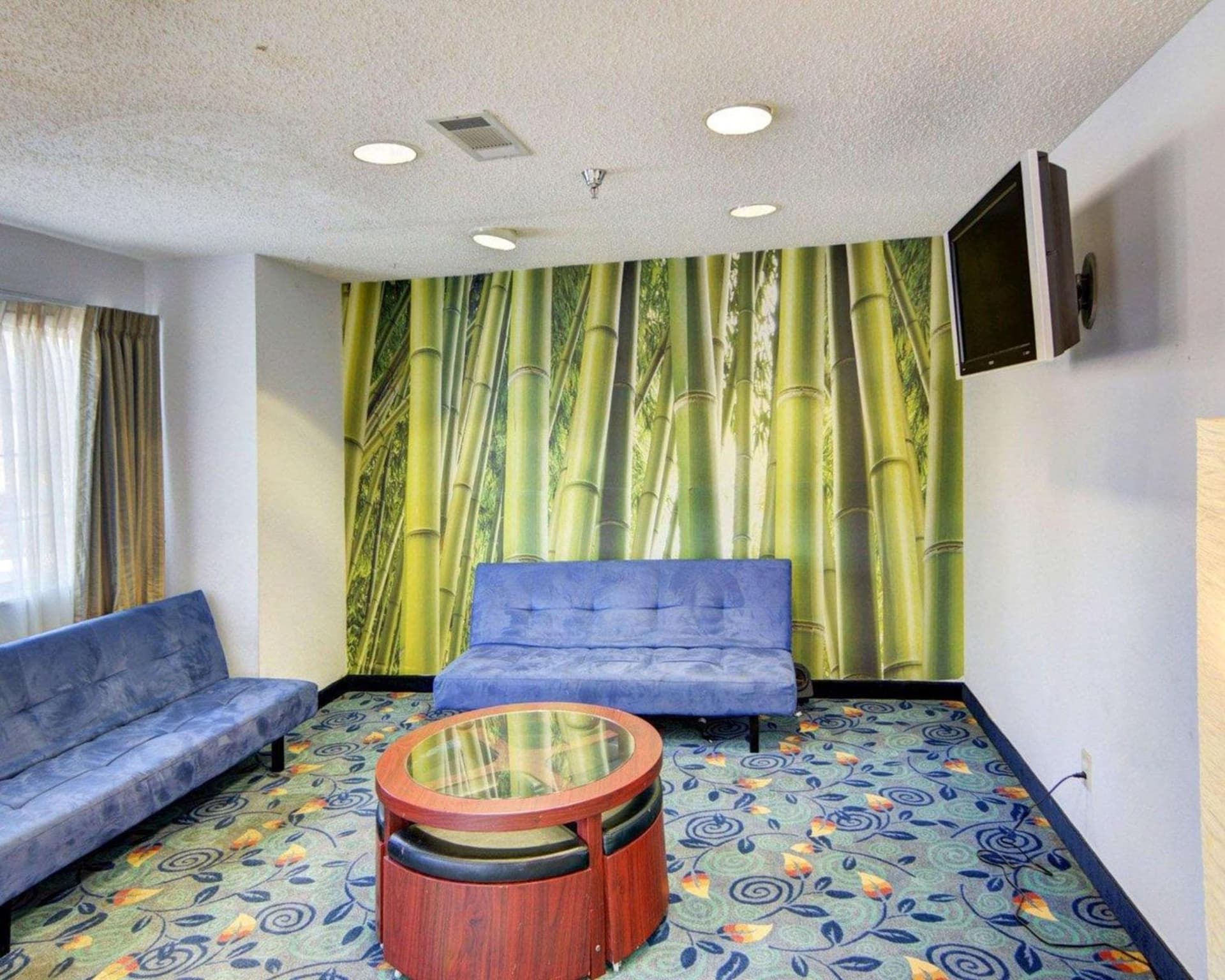 Rodeway Inn & Suites Lewisville I-35 gallery photo in Lewisville, TX — image 7