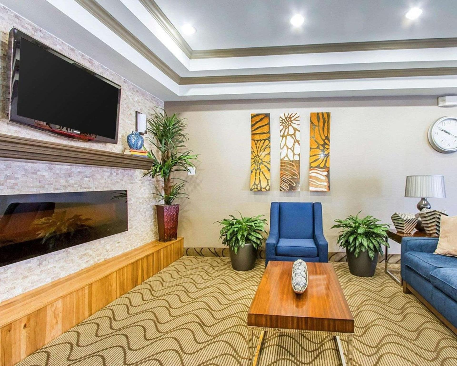 Comfort Suites Abilene Central interior in Abilene, TX — gallery photo 2
