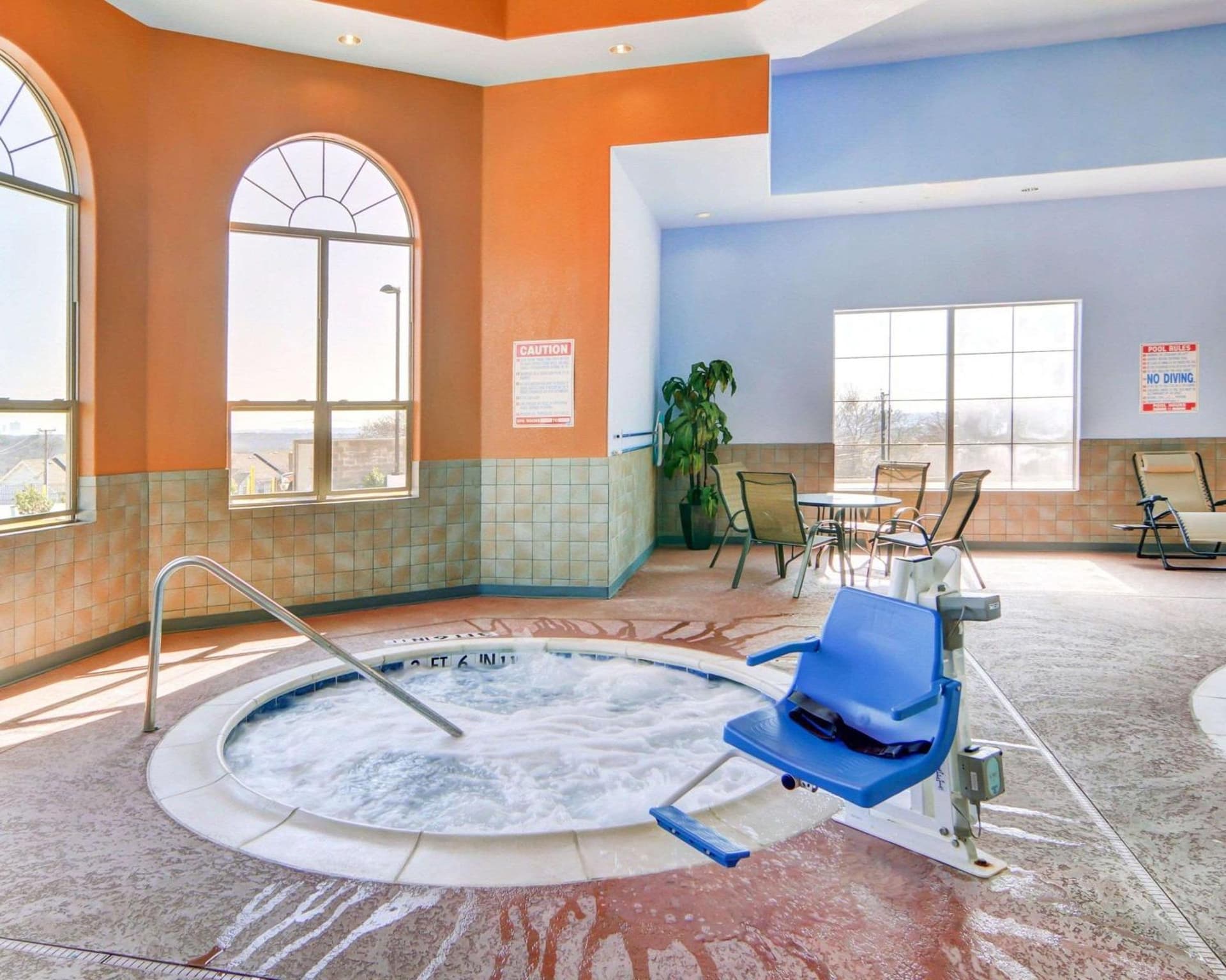 Comfort Suites Lake Worth gallery photo in Fort Worth, TX — image 19
