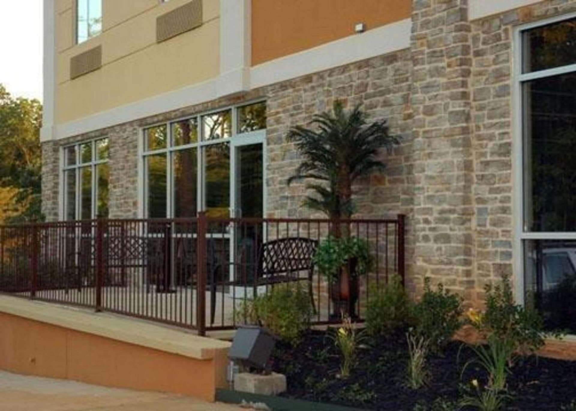 Comfort Suites Kilgore gallery photo in Kilgore, TX — image 12