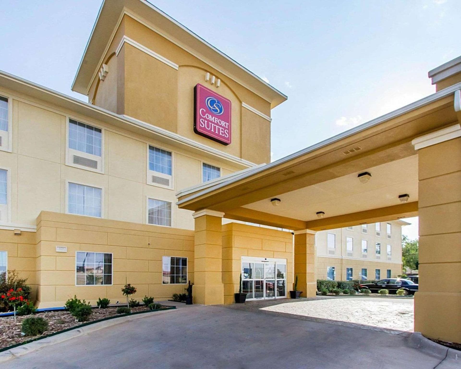 Comfort Suites Abilene Central interior in Abilene, TX — gallery photo 2