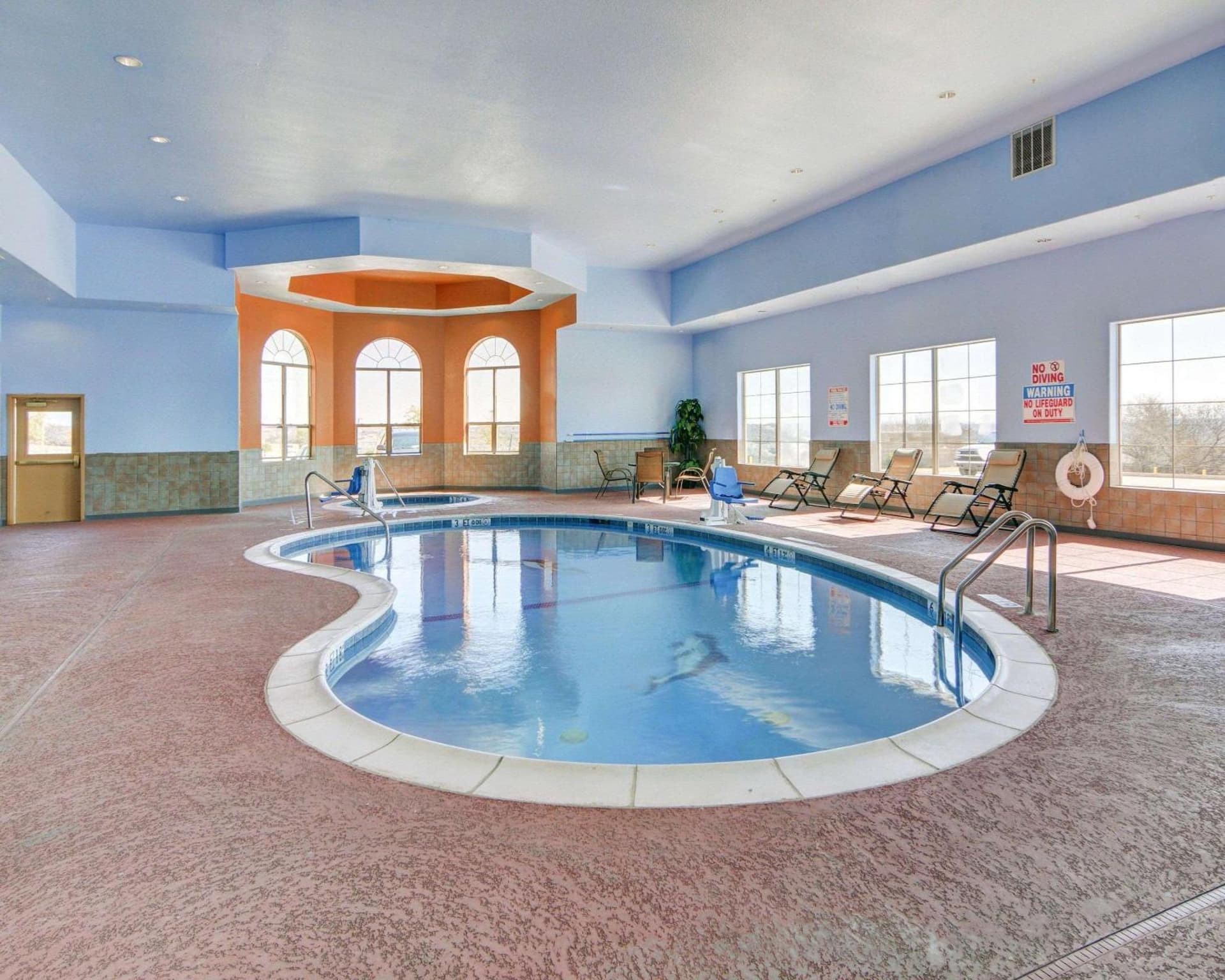 Comfort Suites Lake Worth interior in Fort Worth, TX — gallery photo 2